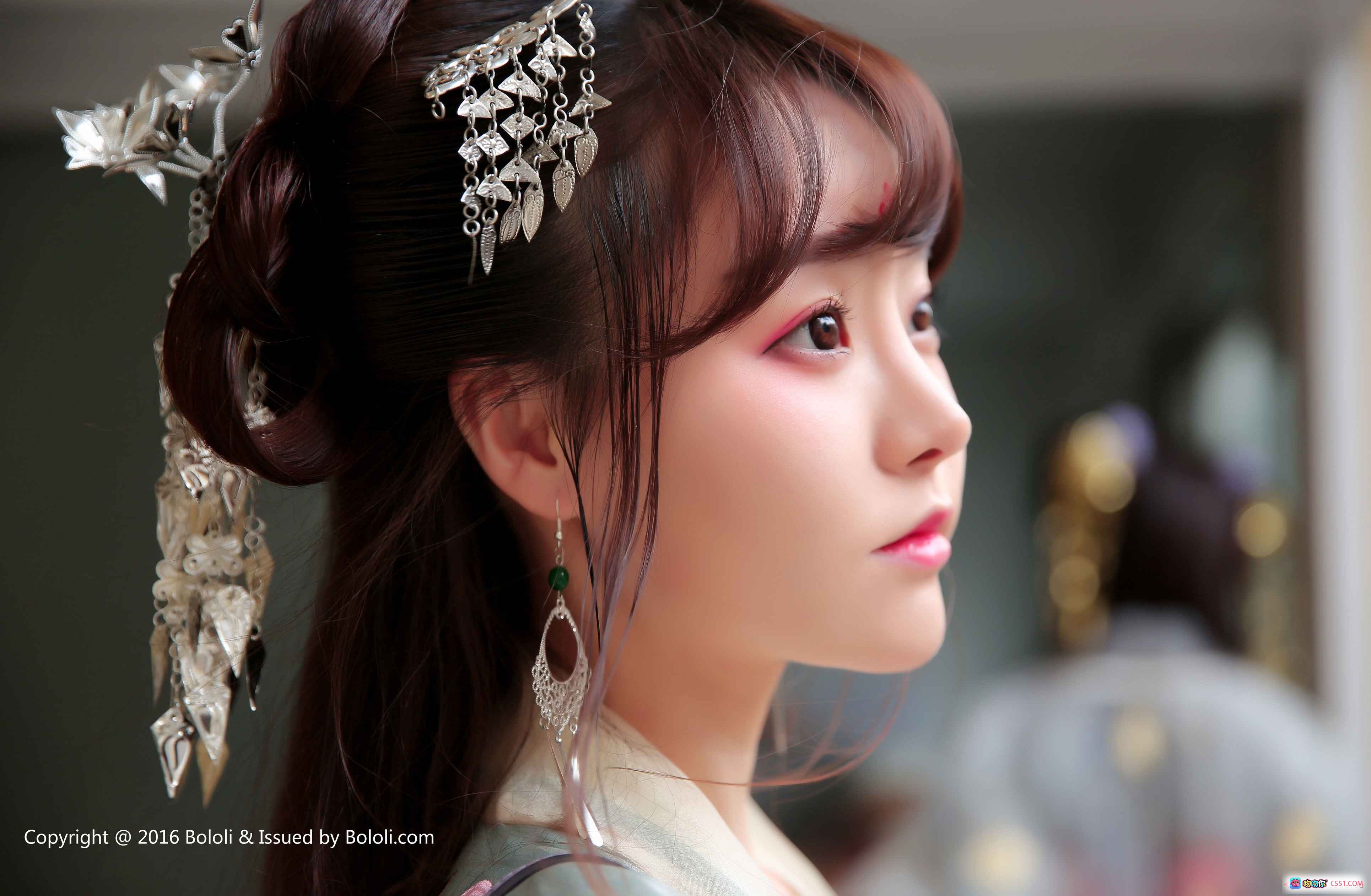 图片[10] - 柳侑绮绿色蕾丝连衣裙日式庭院写真 | BoLoli波萝社2016 VOL.011清新美少女坐姿摄影 - 就要吻