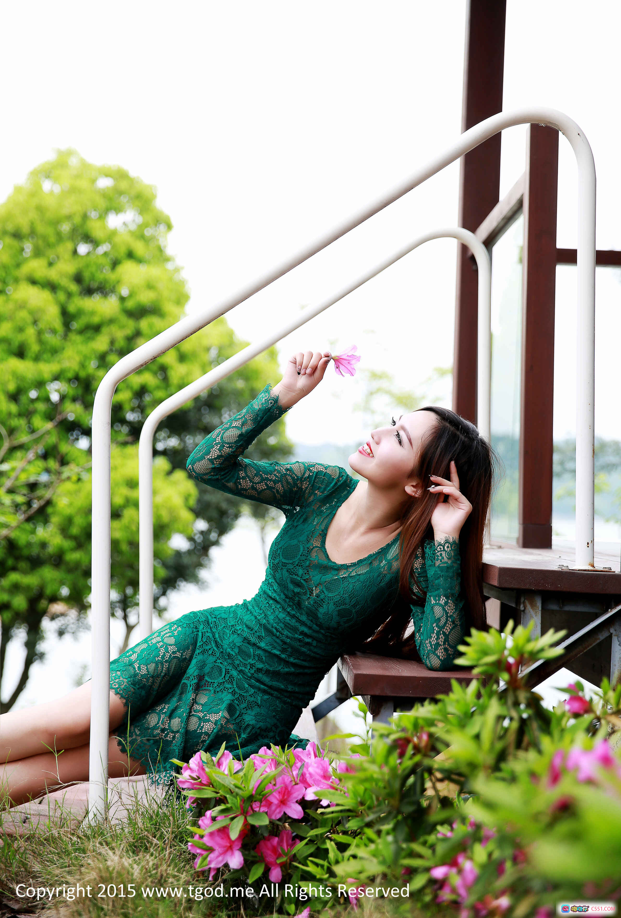 图片[7] - 青春女神鲁思羽夏静九江花源谷湖畔写真 白绿蕾丝长裙双人唯美旅拍 - 就要吻