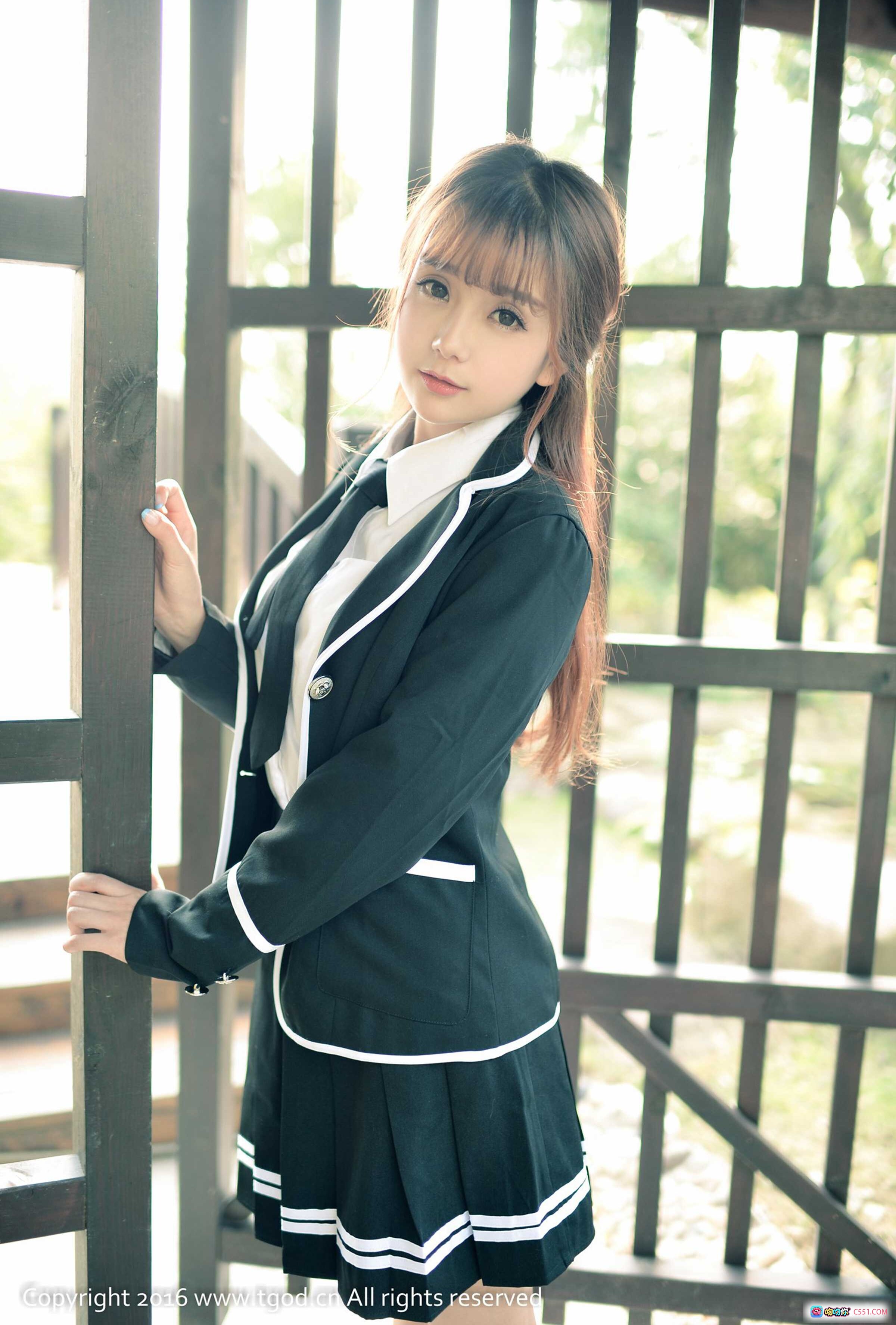 图片[6] - 萝莉教主小九Vin校园风写真 白衬衫黑裙制服少女清新自然户外拍照 2016经典日系风格美图 - 就要吻
