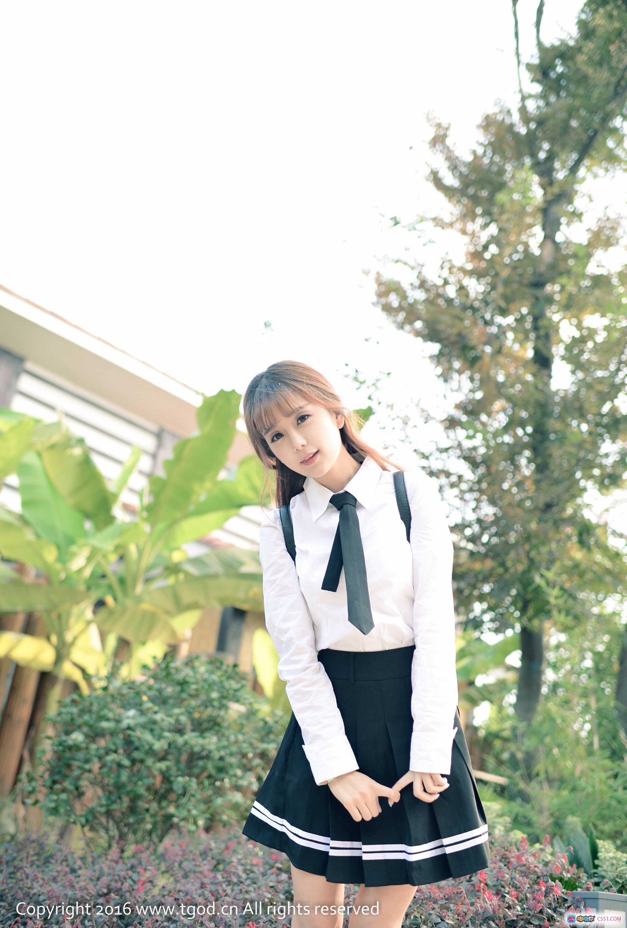 萝莉教主小九Vin校园风写真 白衬衫黑裙制服少女清新自然户外拍照 2016经典日系风格美图 - 就要吻