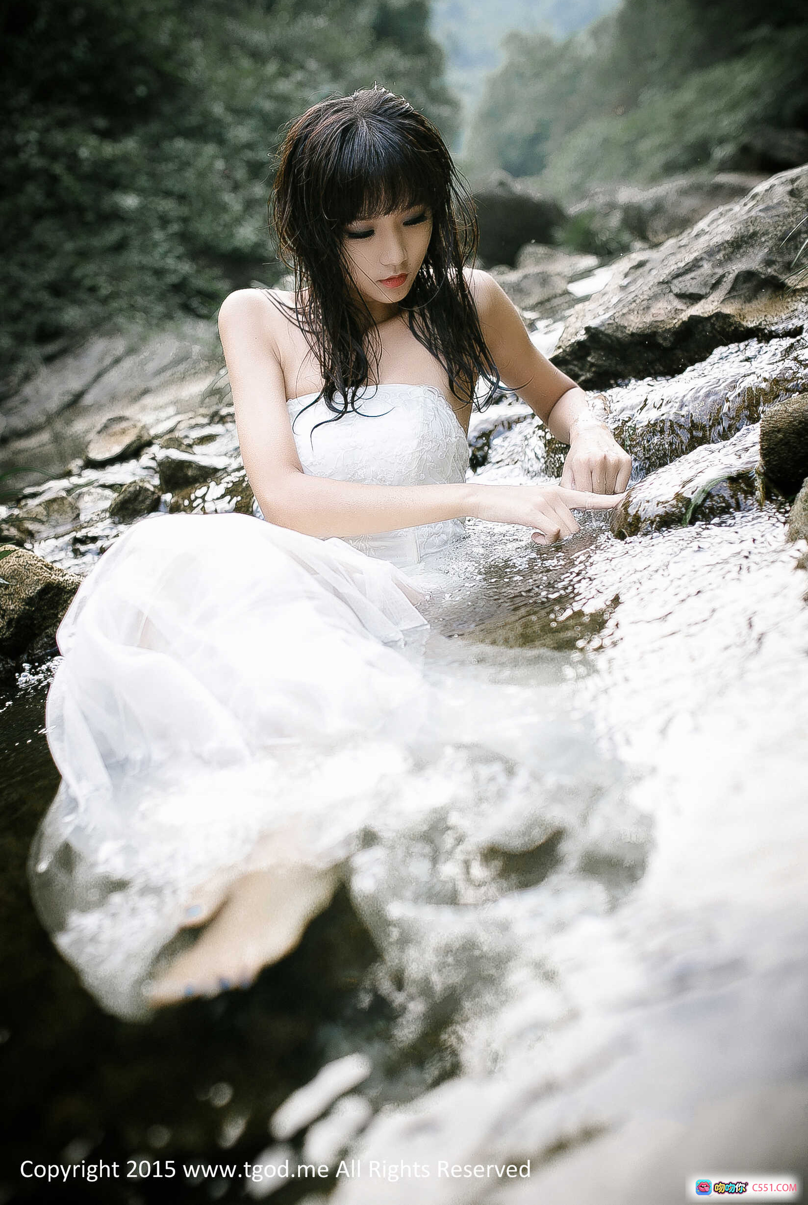 图片[8] - 幽谷美人鱼徐畅溪水写真｜白色婚纱湿发性感自然风光摄影2015 TGOD推女神 - 就要吻