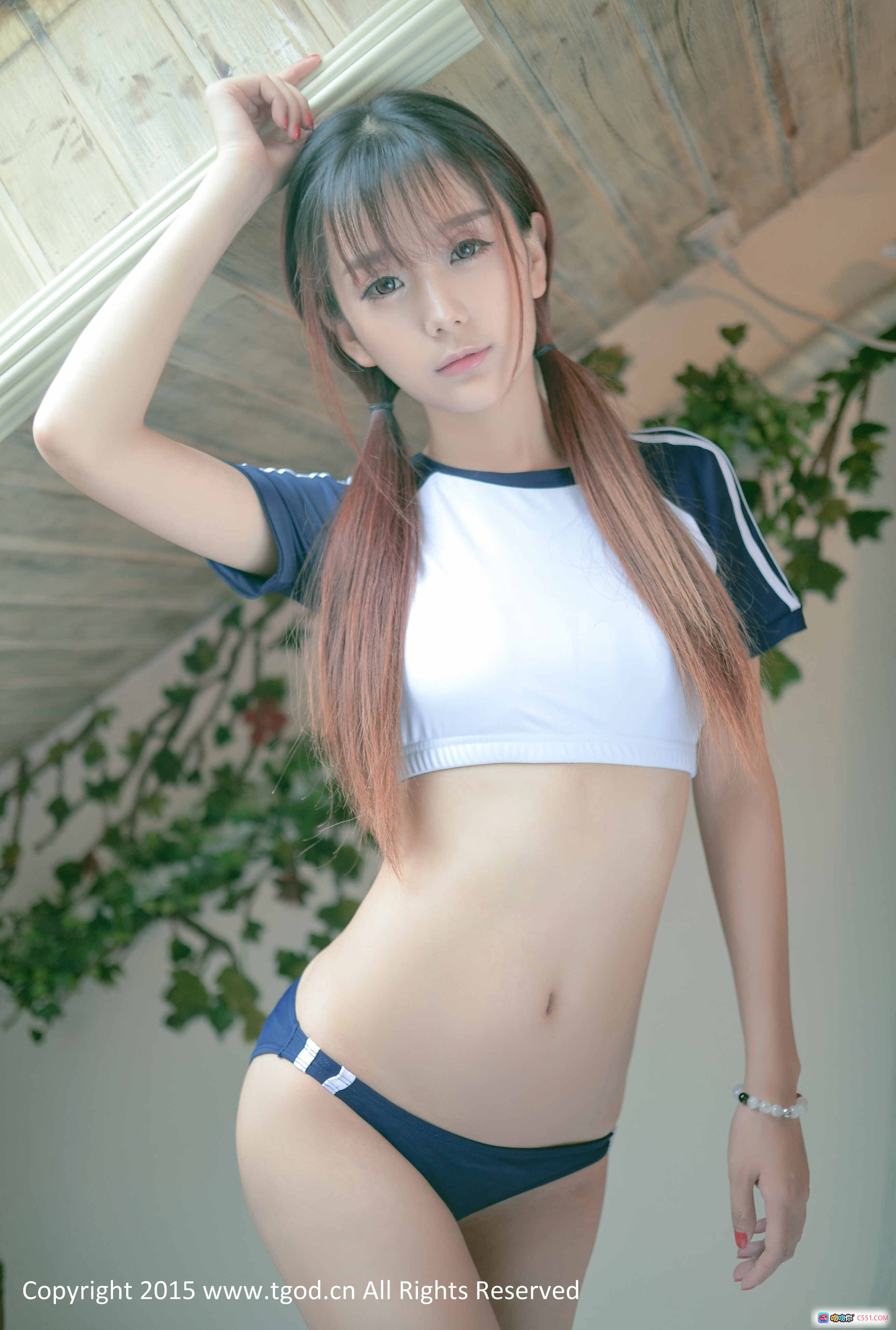 图片[5] - 小九Vin萌系写真 2015床拍清新少女风 白蓝运动上衣搭配纯欲风 美腿锁骨温柔躺姿 31P高清图集 TGOD推女神系列 - 就要吻