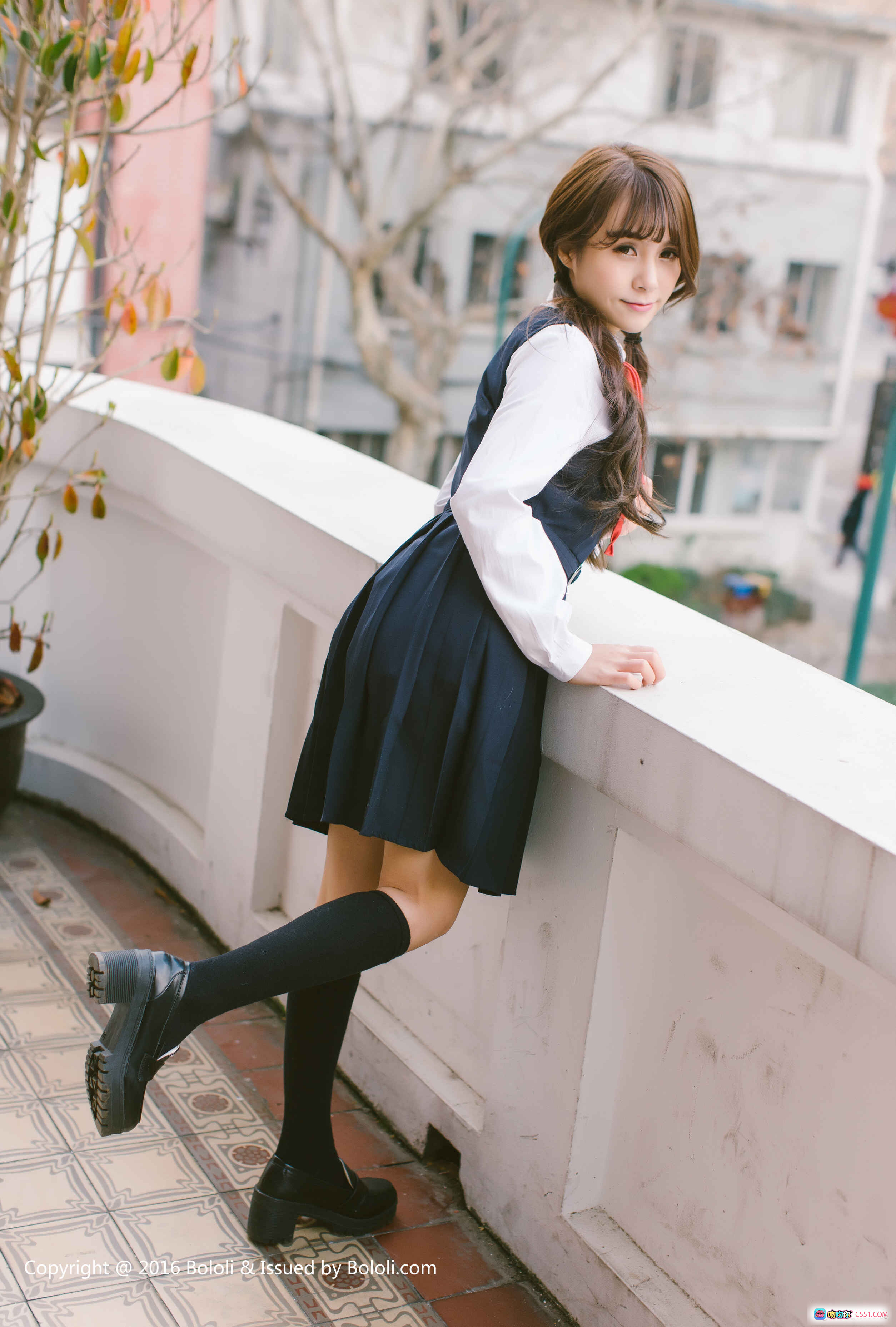 图片[7] - 夏美酱校园风写真 | 白衬衫黑百褶裙少女穿搭 | BoLoli波萝社Vol.113高清图集 - 就要吻