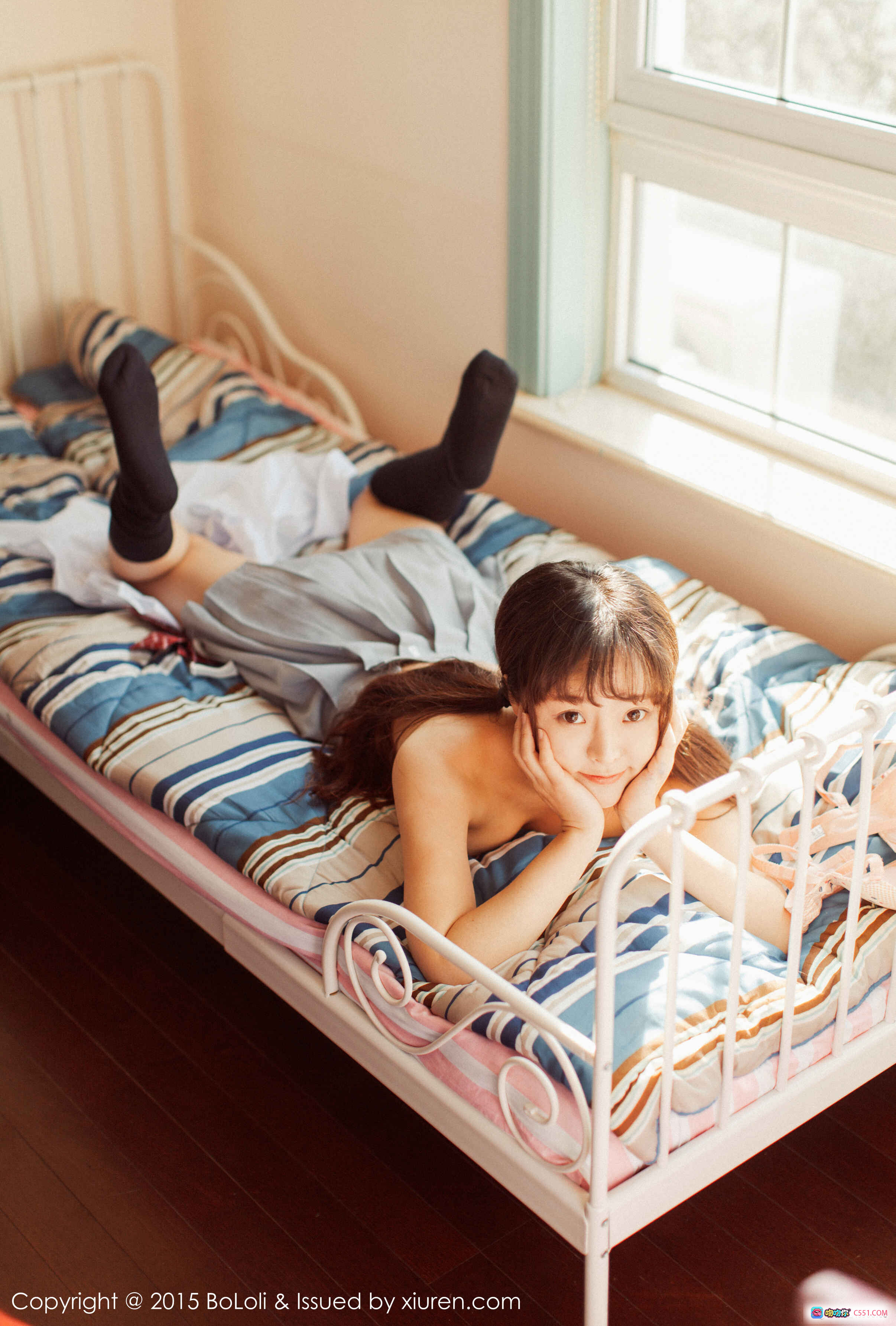 图片[6] - 柳侑绮Sevenbaby校园风白衬衫灰短裙阳光写真 BoLoli波萝社2015Vol.011清新性感少女照 - 就要吻