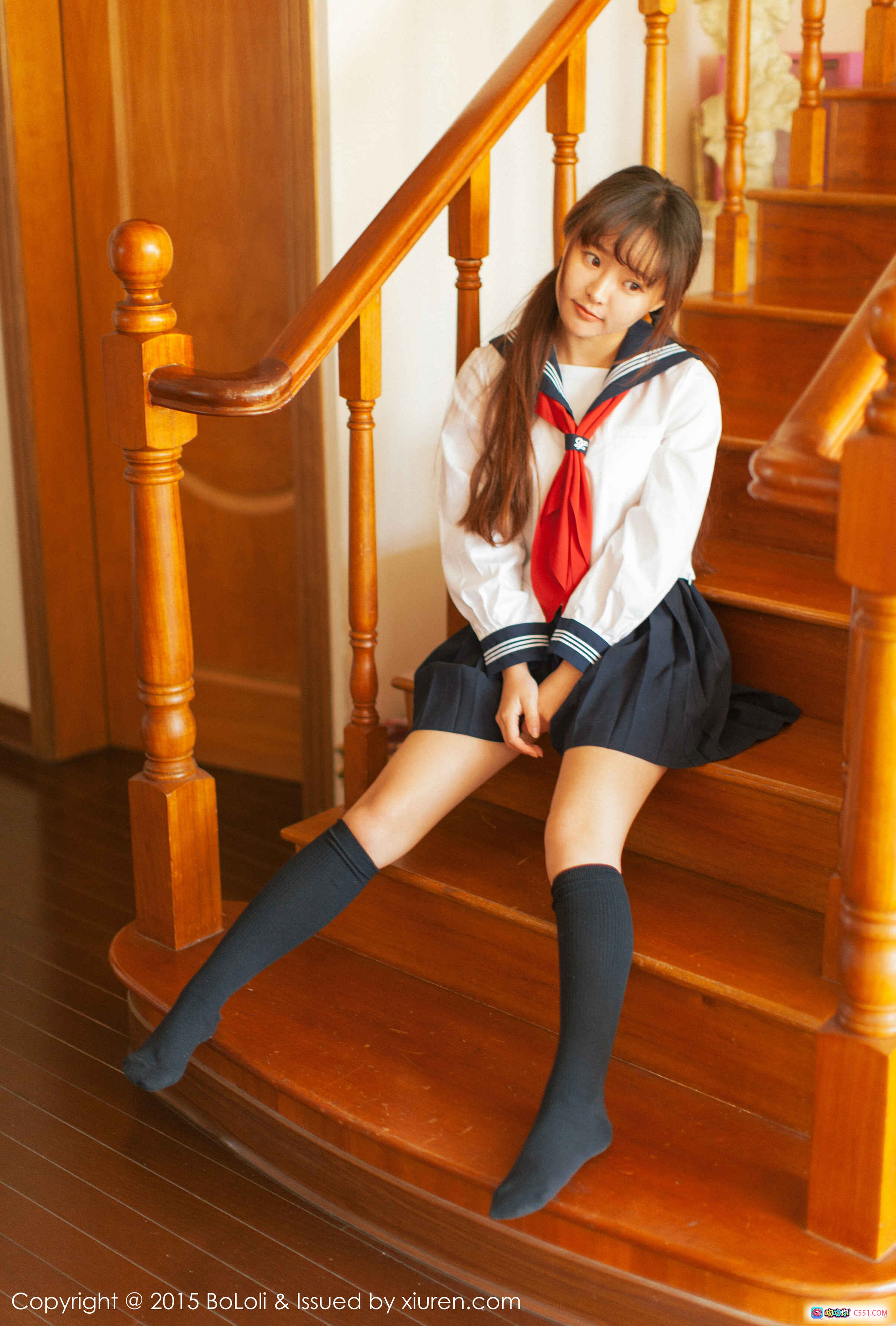 图片[4] - 柳侑绮Sevenbaby校园风白衬衫灰短裙阳光写真 BoLoli波萝社2015Vol.011清新性感少女照 - 就要吻