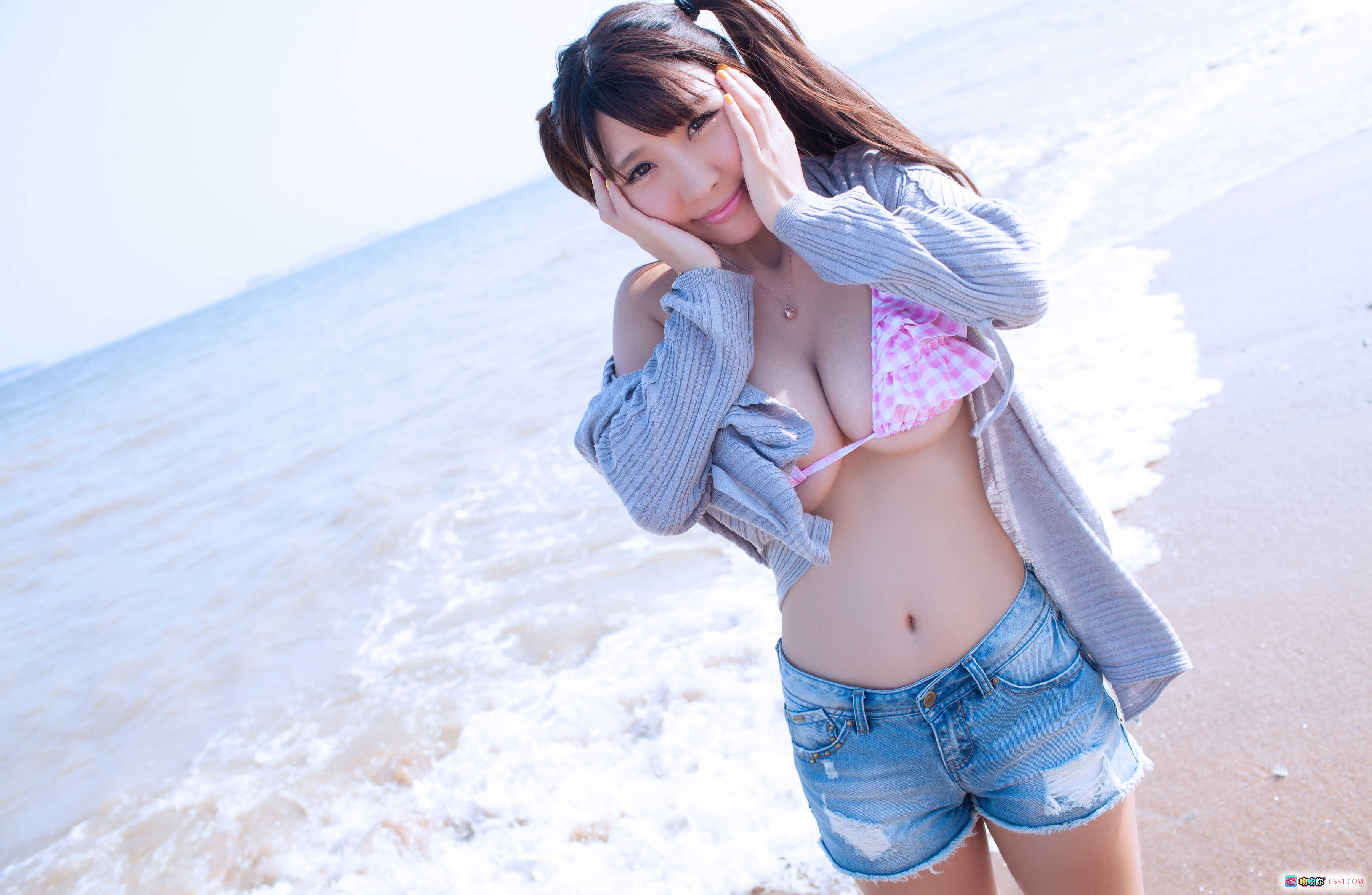 图片[8] - 晓茜厦门之旅第三part写真：蓝吊带白比基尼木屋性感美拍77P - 就要吻