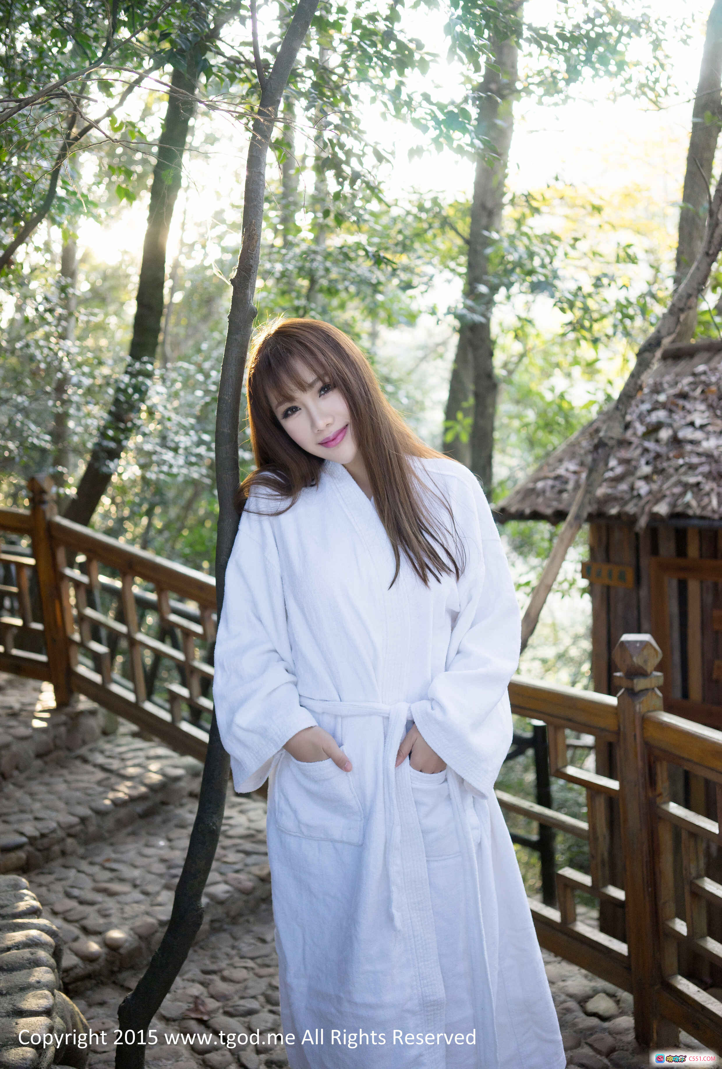 图片[2] - TGOD推女神于姬Una & Akiki朱若慕遂昌汤沐园黑裙长靴写真美拍2015春日户外泳池边优雅坐姿高清图集 - 就要吻