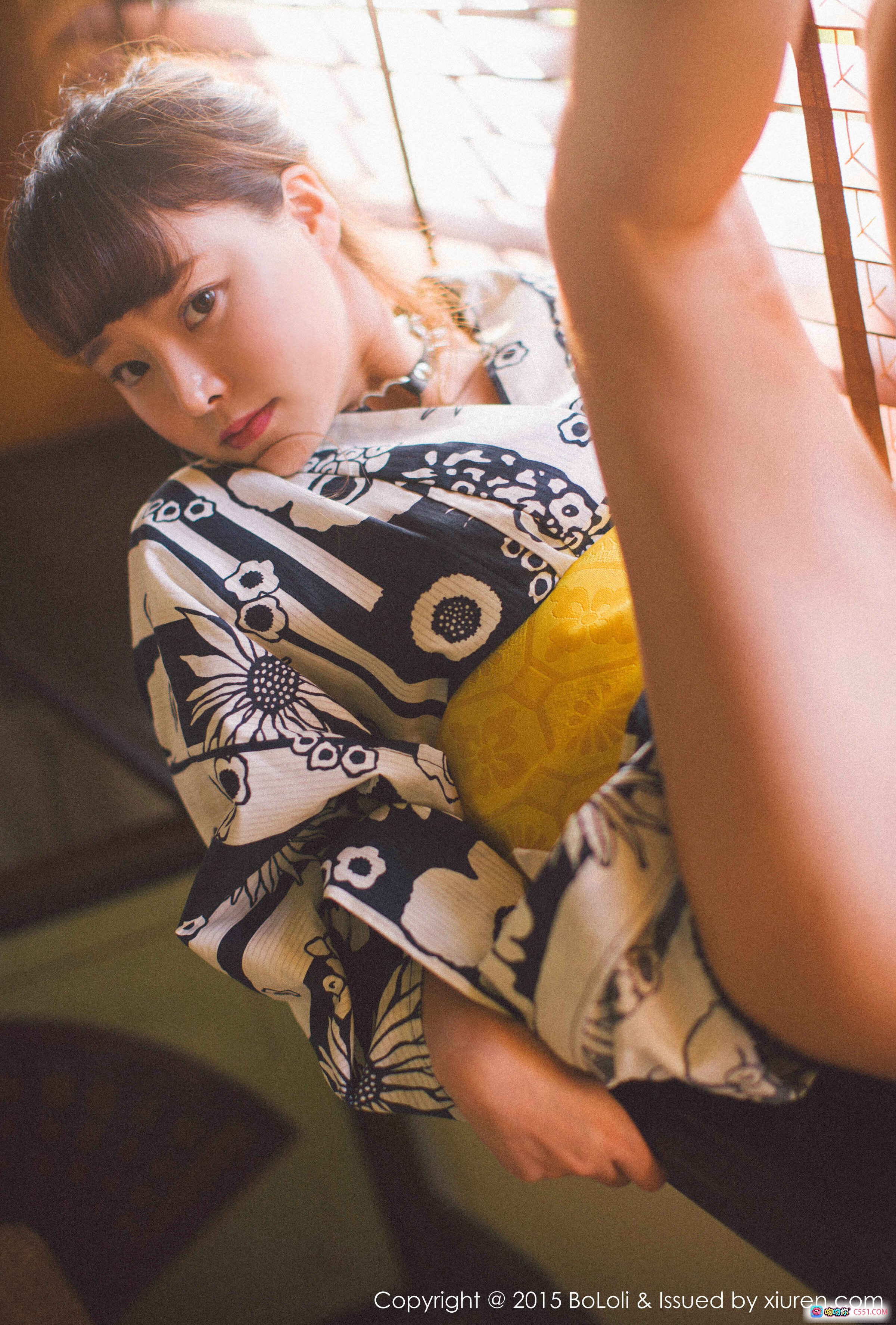 BoLoli波萝社Vol.056柳侑绮Sevenbaby日式和风写真 窗边美腿吊带袜少女私房摄影 2015年9月11日发布 - 就要吻