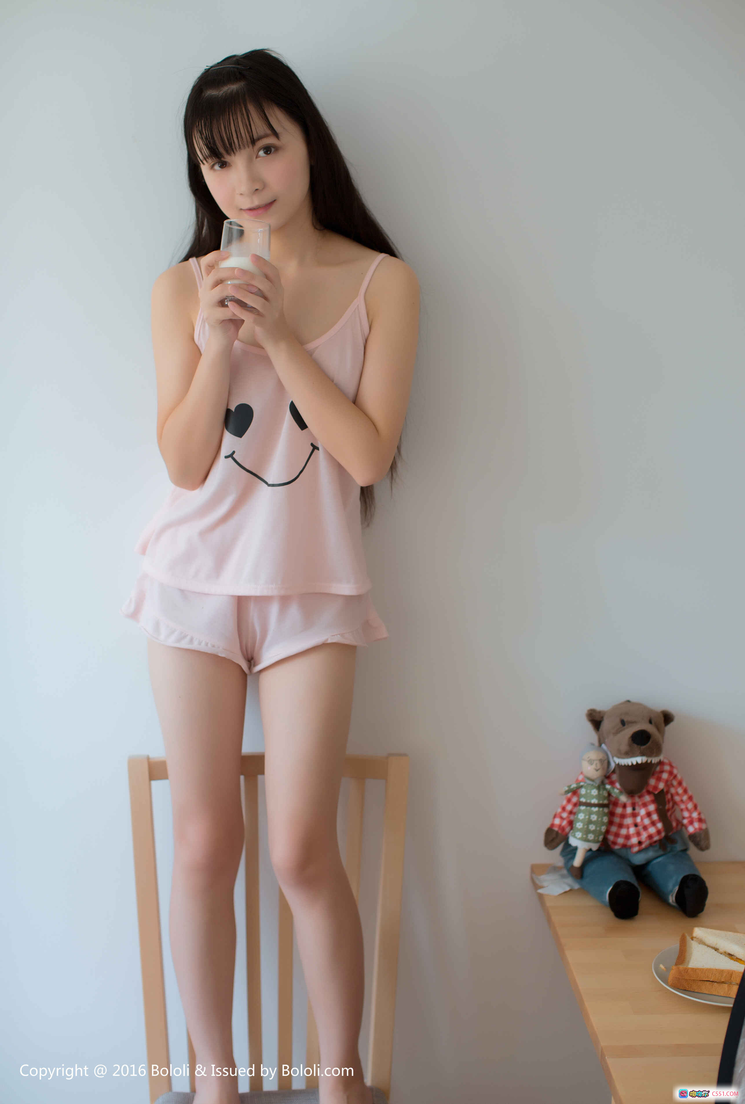 图片[9] - BoLoli波萝社Vol.110鱼丸粉嫩吊带睡衣清纯少女居家写真温柔凝视甜美笑容私房摄影集 - 就要吻