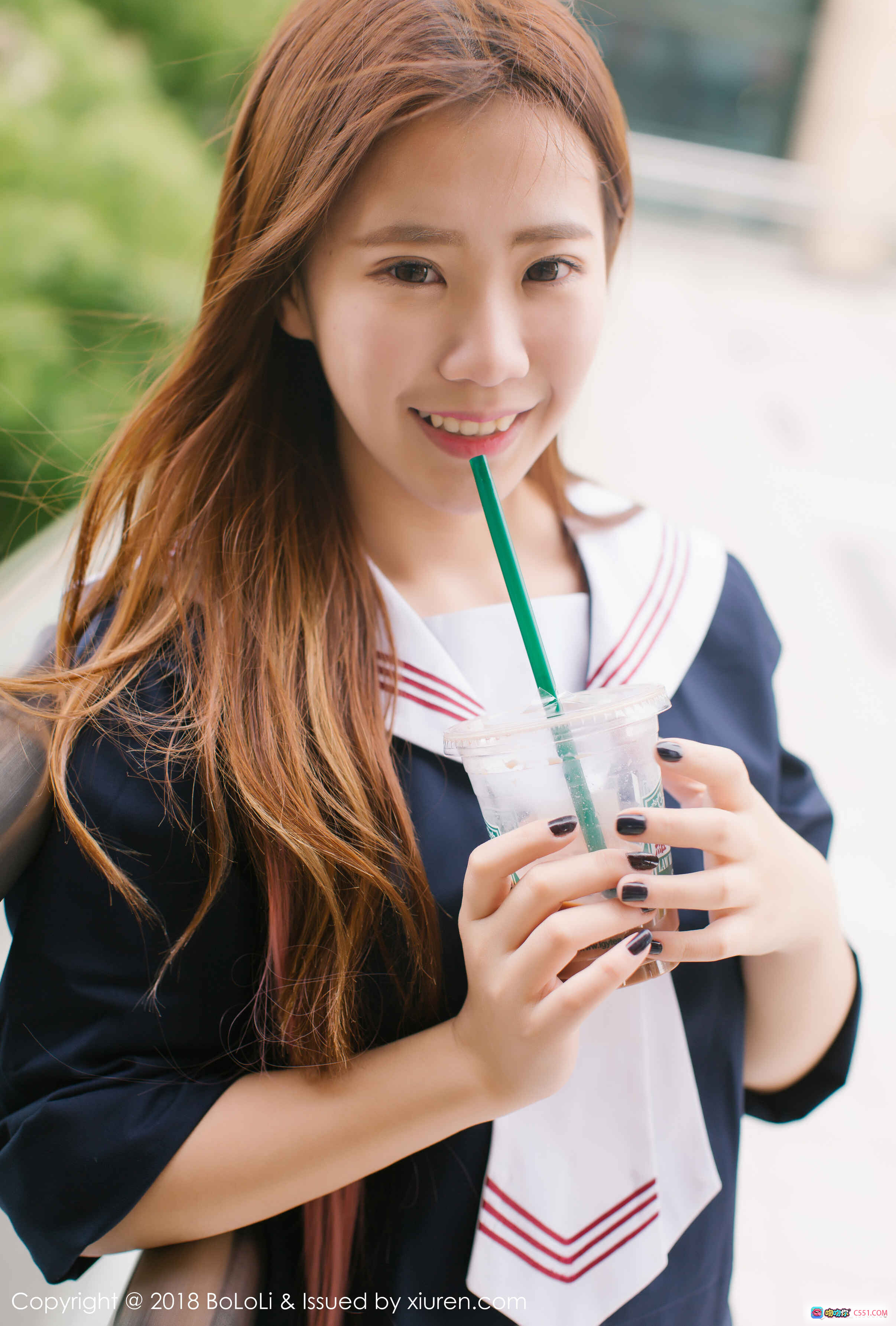 董成丽校园风JK制服写真 | 游乐园旋转木马背景 | BoLoli波萝社2018 Vol.107高清美图 - 就要吻