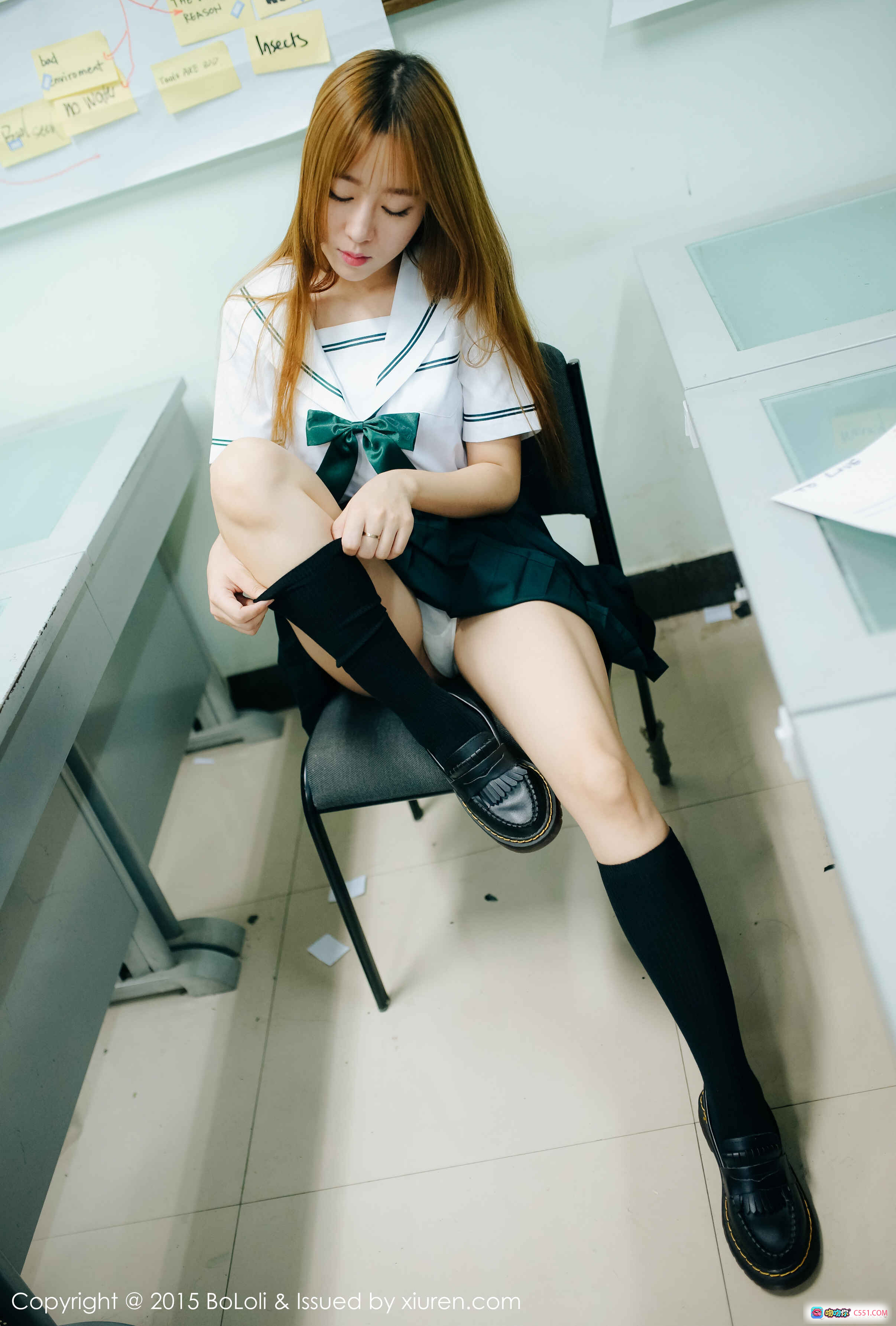 图片[5] - 王语纯BoLoli波萝社2015写真Vol.035 白色校服长发少女清新甜美桌面倚靠私房照 - 就要吻