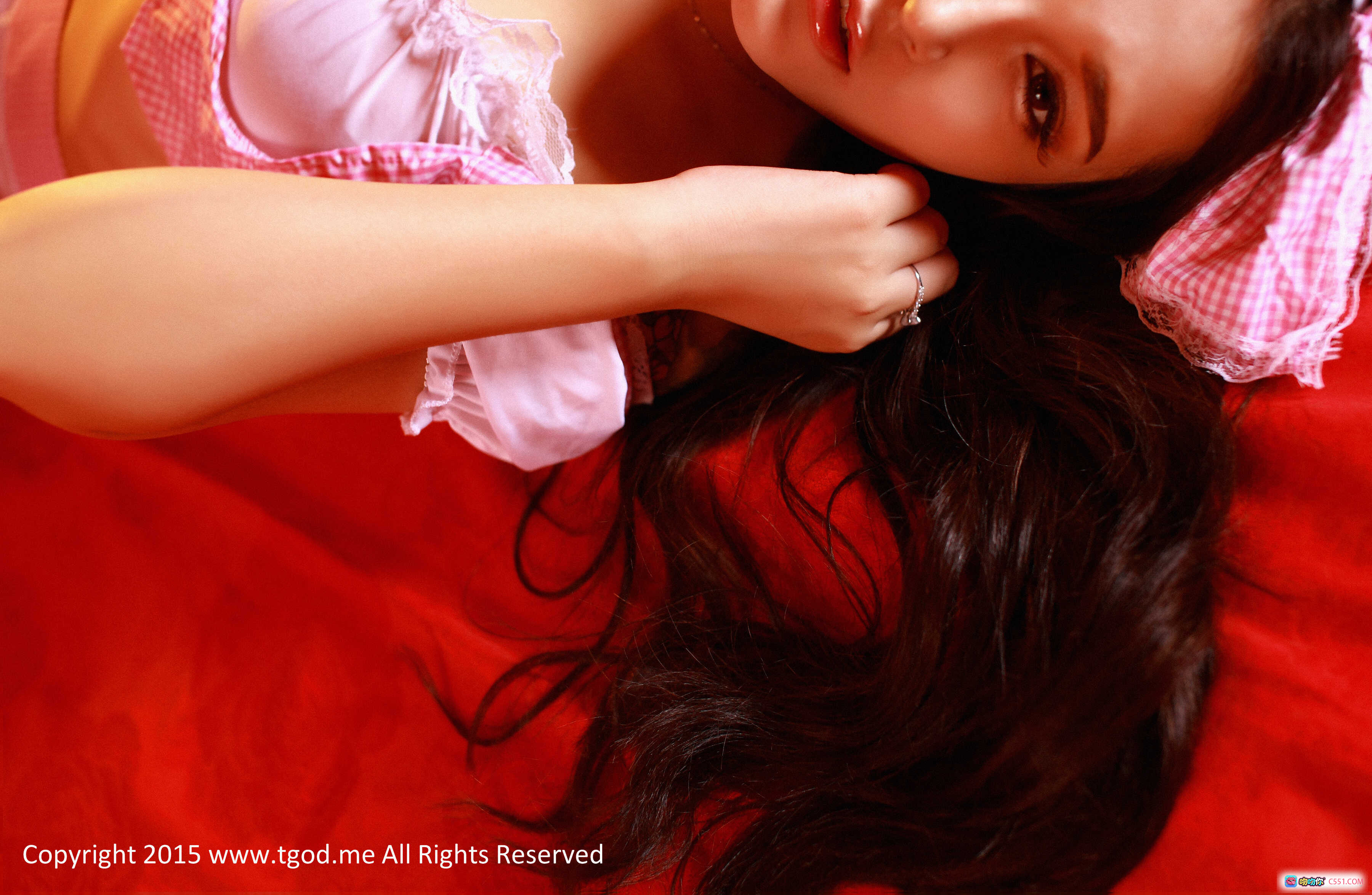 图片[3] - 朱赢Molly粉红女仆和服私房写真 红色浴室性感坐姿美腿诱惑 2015经典摄影集 - 就要吻