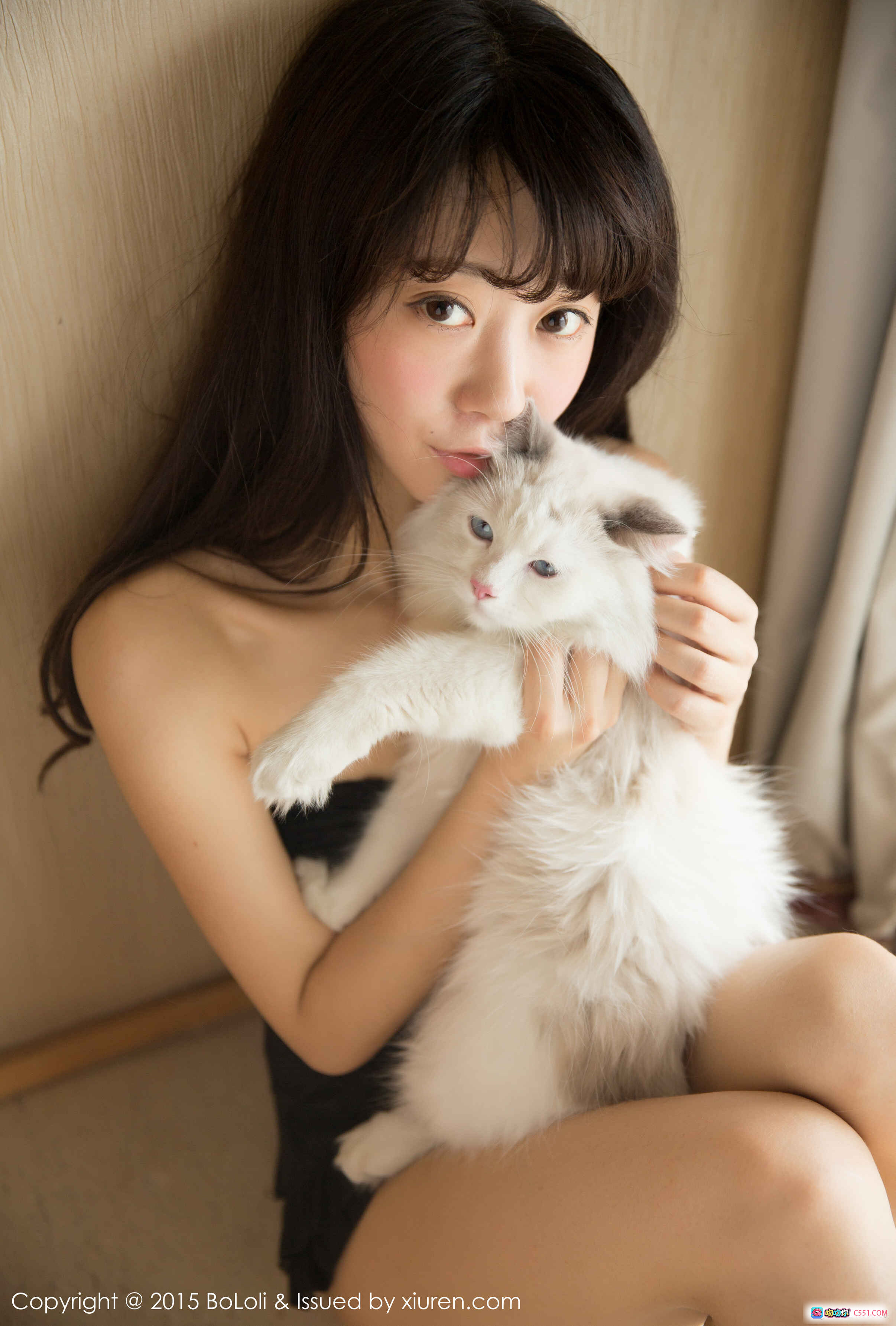 图片[6] - BoLoli波萝社朱忆音2015写真Vol.040 黑色吊带裙抱白猫少女温柔居家风高清美图 - 就要吻