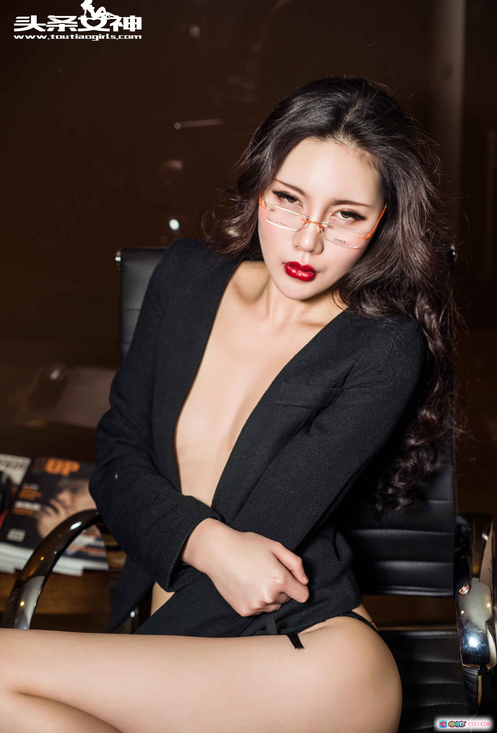 图片[4] - 头条女神米娅黑丝美足秘书写真 | 性感内衣+眼镜诱惑 | 2016经典私房摄影 - 就要吻