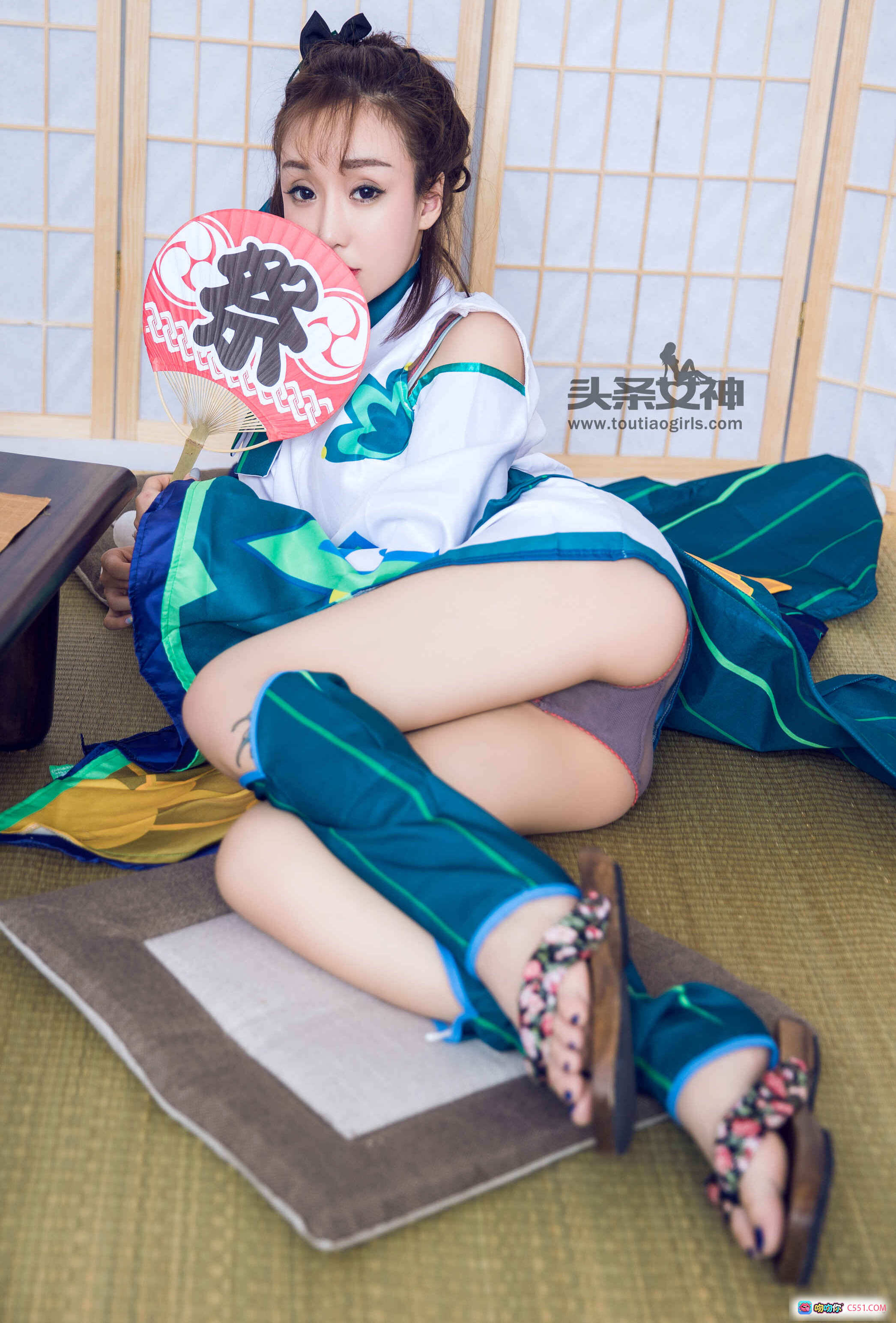 图片[9] - 头条女神米粒儿古风写真：白绿和服造型+蓝色花伞+日式屏风背景+清纯甜美妆容+盘发蝴蝶结发饰 - 就要吻