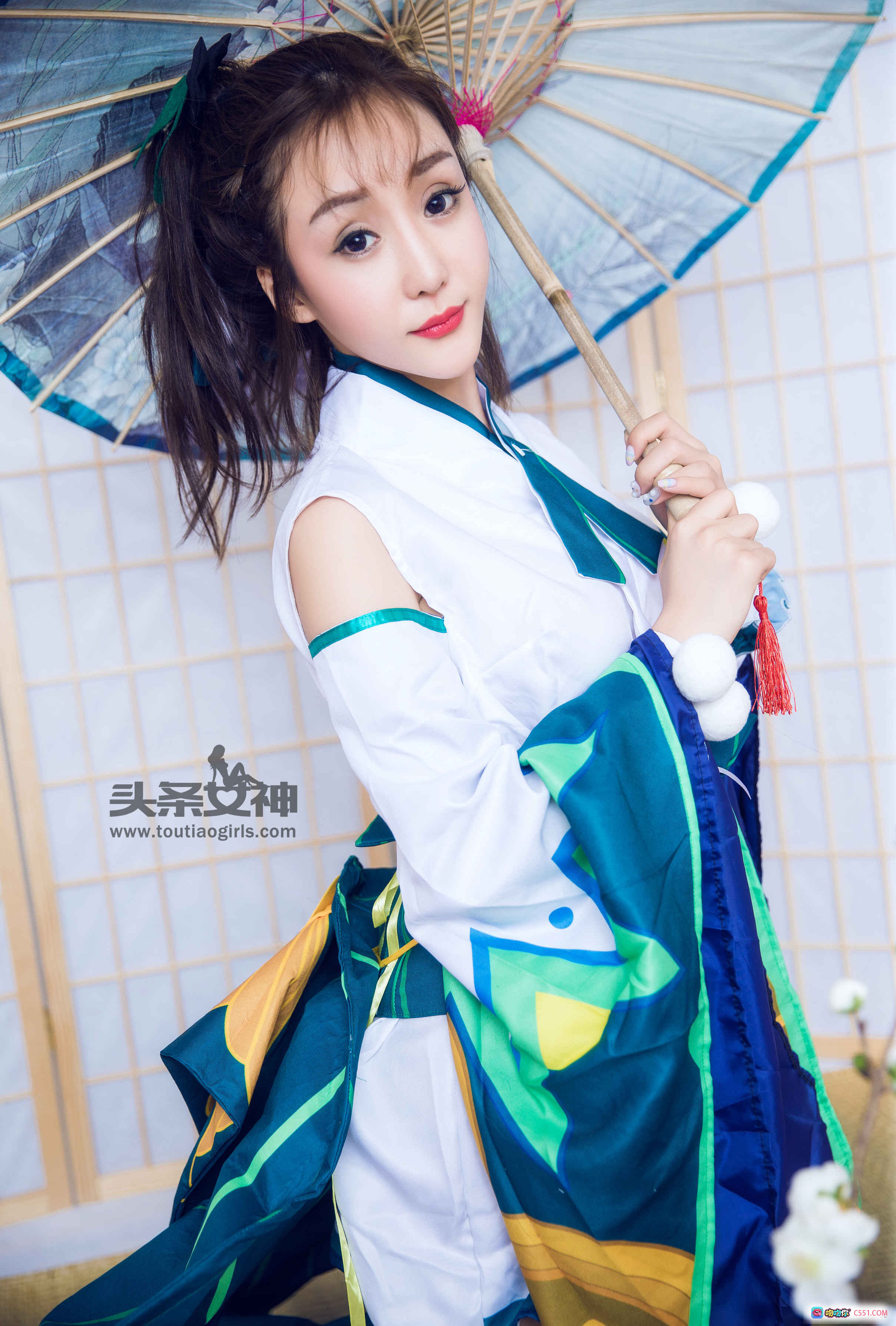 图片[4] - 头条女神米粒儿古风写真：白绿和服造型+蓝色花伞+日式屏风背景+清纯甜美妆容+盘发蝴蝶结发饰 - 就要吻