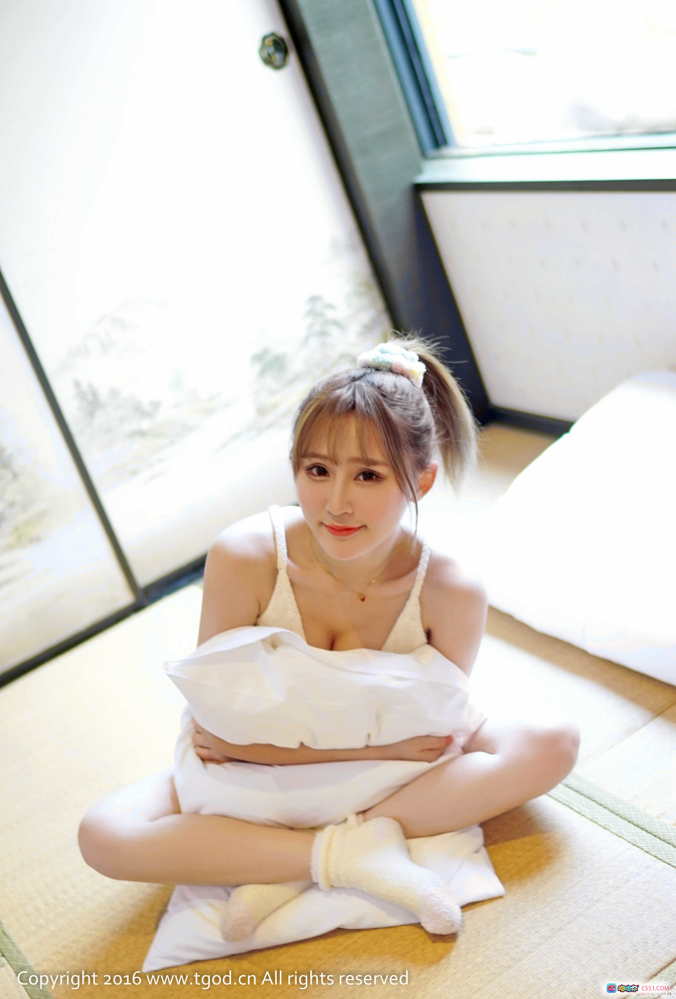 图片[9] - 陈雨涵日式旅拍写真 | 温柔少女窗边坐姿 | 木质地板和室风情 | 2016独家高清图集 - 就要吻