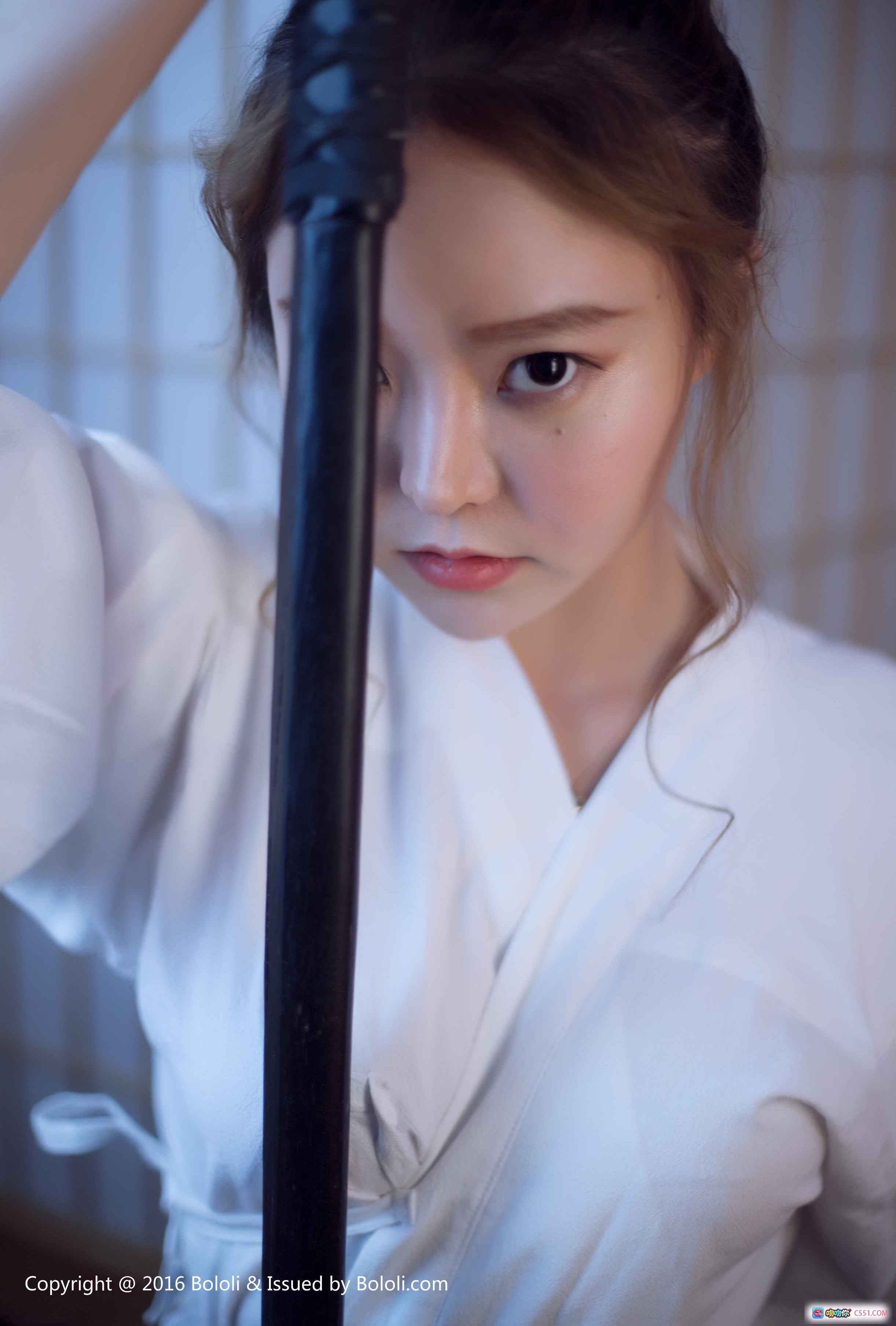 图片[7] - 柳侑绮Sevenbaby日式和风写真 | 白衬衫黑裙少女坐姿 | 传统榻榻米房间 | 温柔氛围感美图 - 就要吻