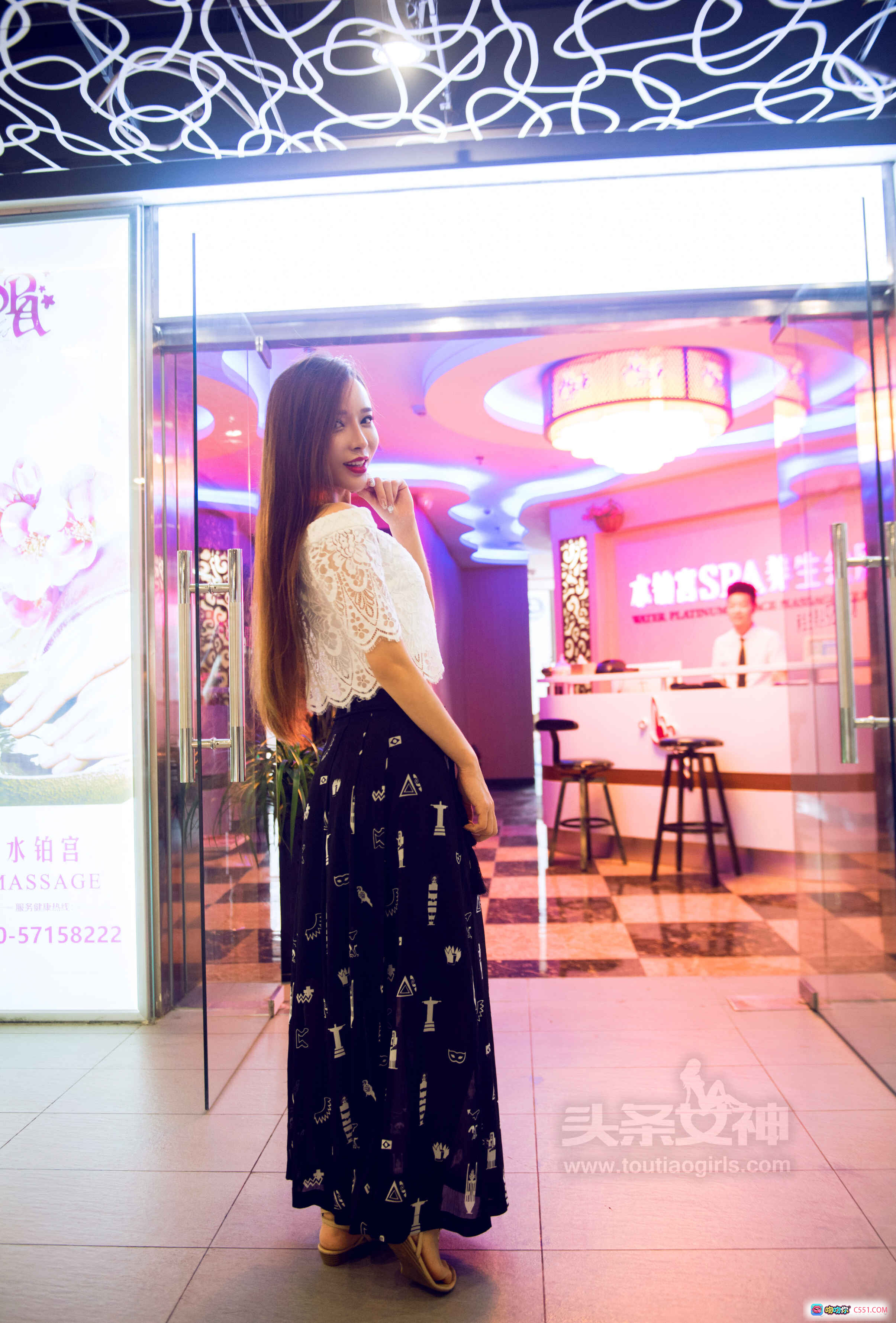 图片[8] - 艾小青白色紧身连体衣性感写真 | 头条女神2017.08.30高清美图50P - 就要吻