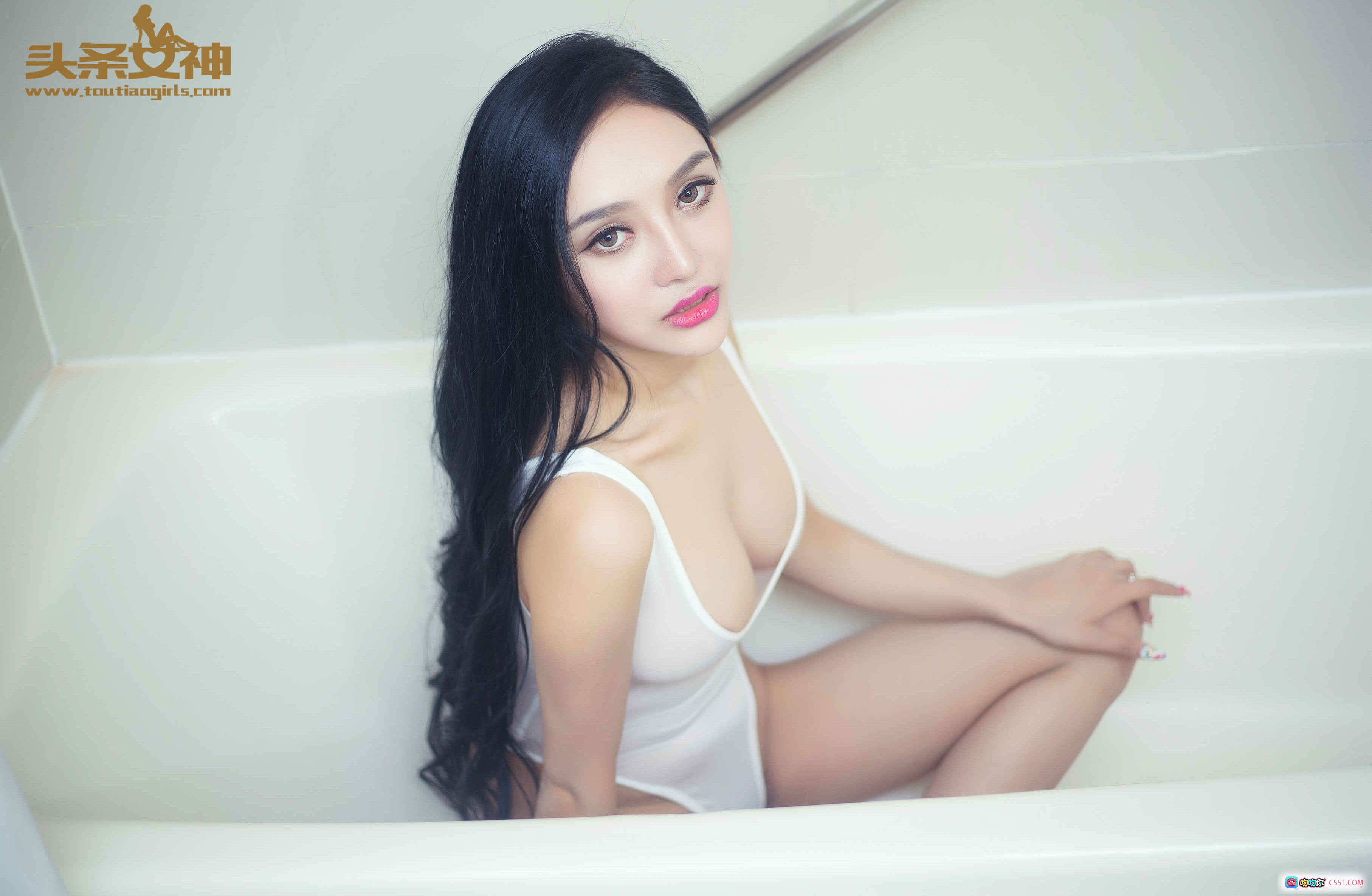 图片[3] - 头条女神洛可可极致湿身写真 白色透视内衣浴室诱惑 长发红唇性感私房照 2016经典摄影集 - 就要吻