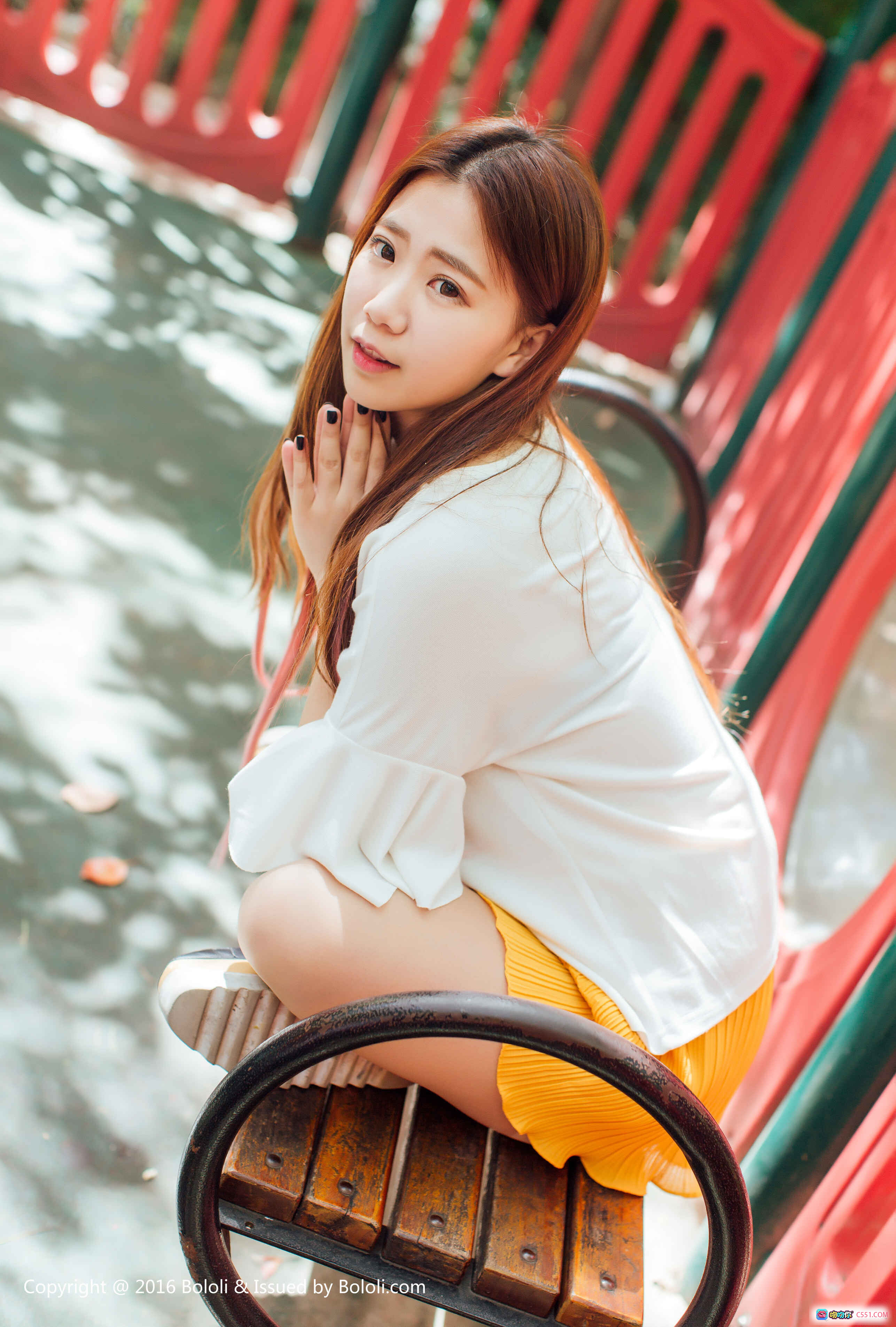 图片[6] - 董成丽清新街拍写真 | 白色T恤黄色百褶裙 | 红砖墙光影少女风 | BoLoli波萝社Vol.109 - 就要吻