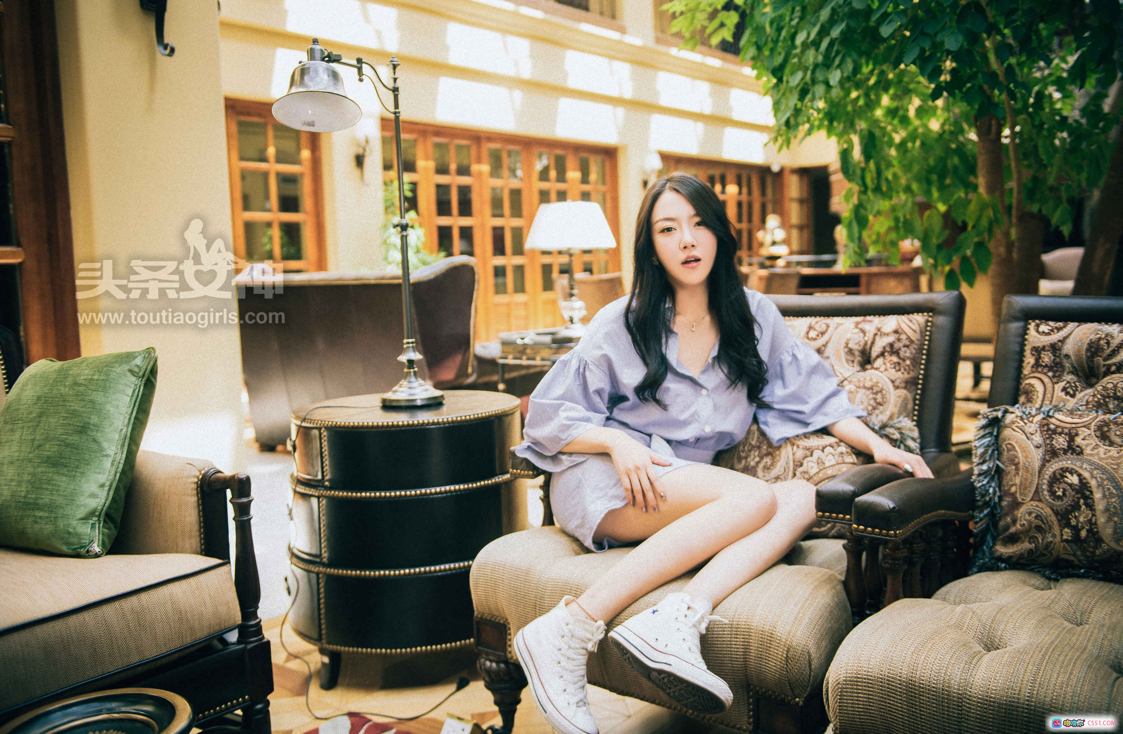 图片[4] - 丹丹爱在深秋 | 头条女神优雅写真 | 粉色吊带裙美拍 | 砖墙绿植背景 | 2017年7月3日高清图集 - 就要吻