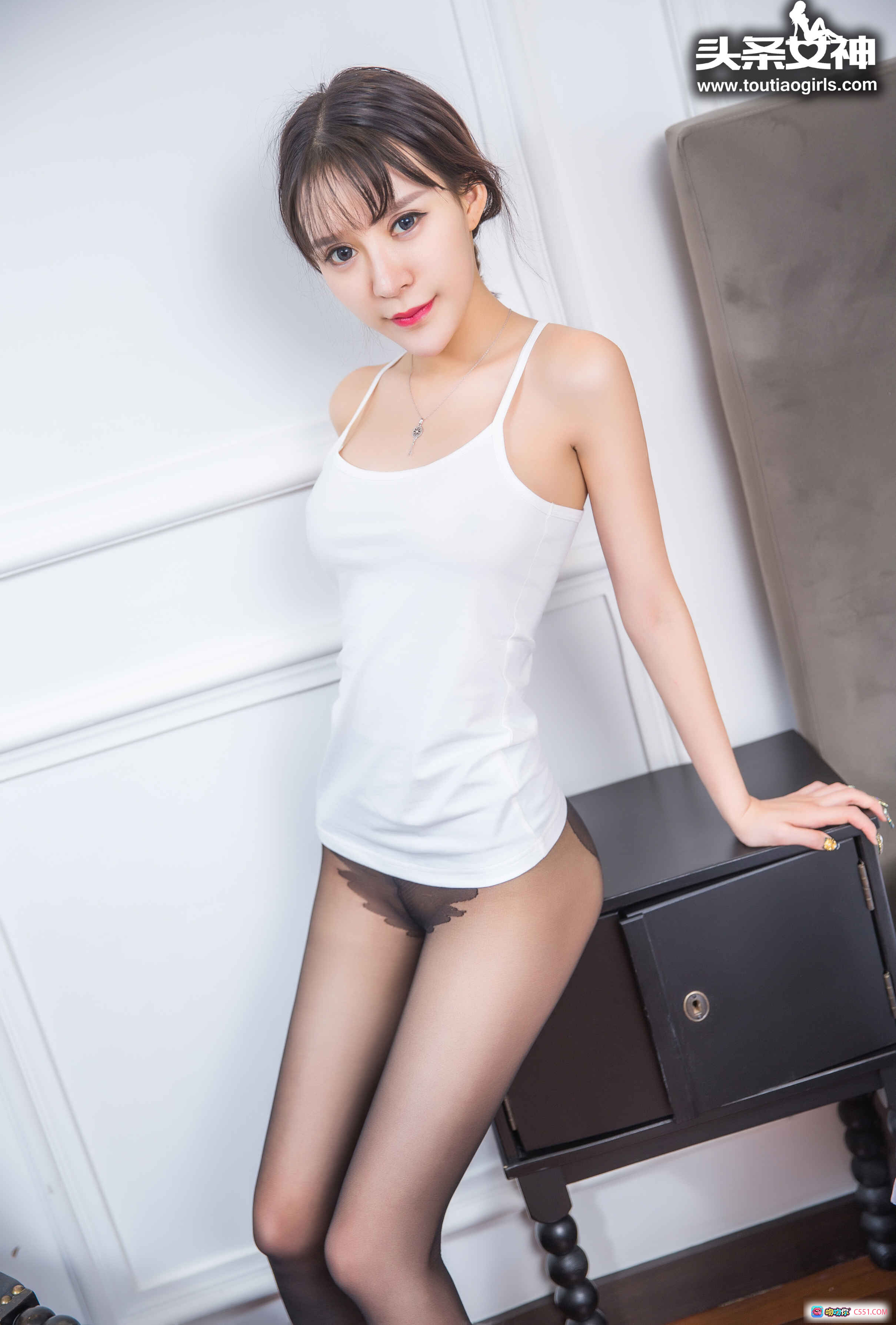 图片[8] - 头条女神希雅黑丝美腿写真 2017经典私房性感丝袜特写 25P高清图集 - 就要吻