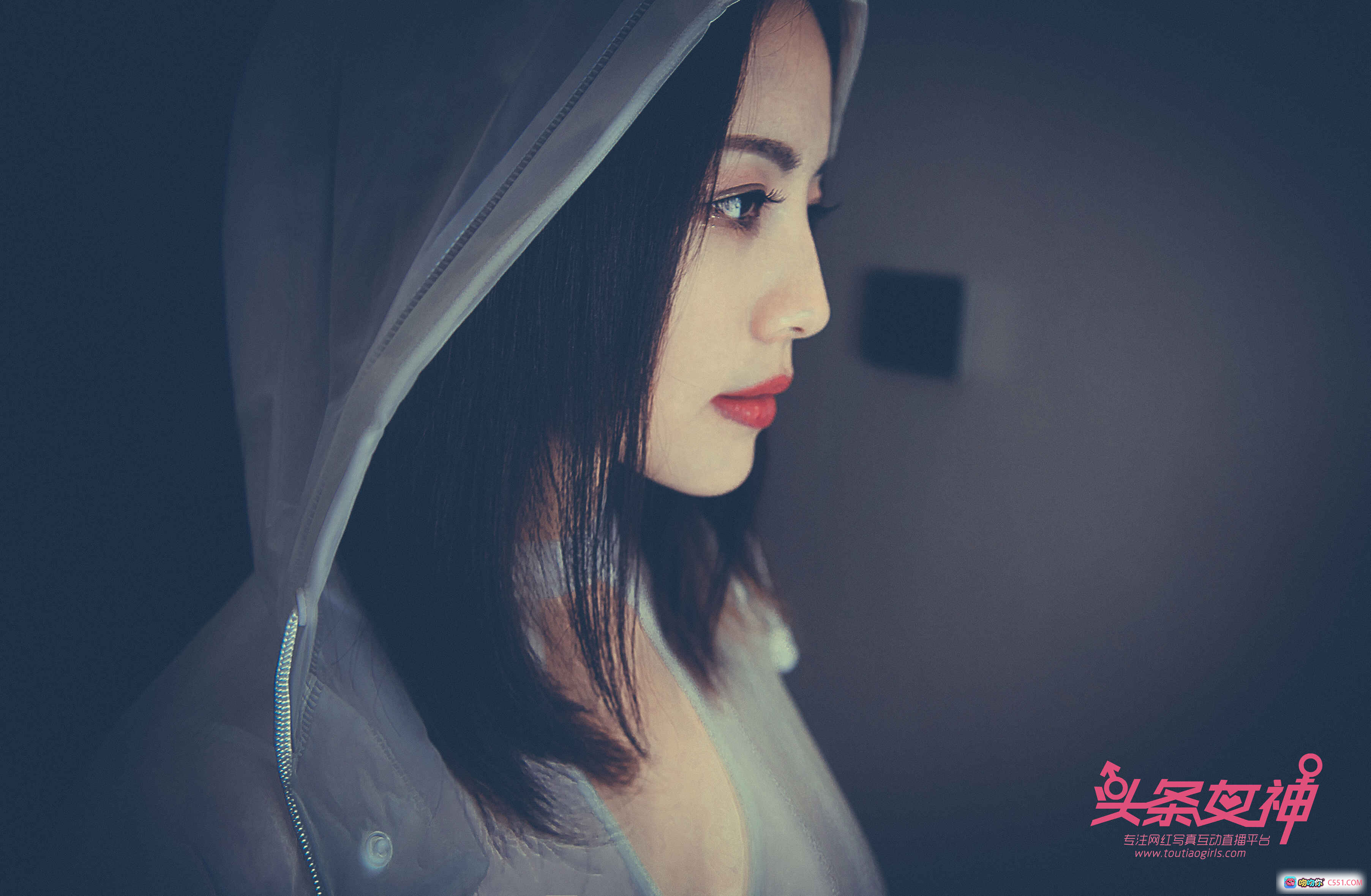 图片[10] - 头条女神雨衣修水迪爱儿性感写真45P高清美图-2018年4月18日发布 - 就要吻