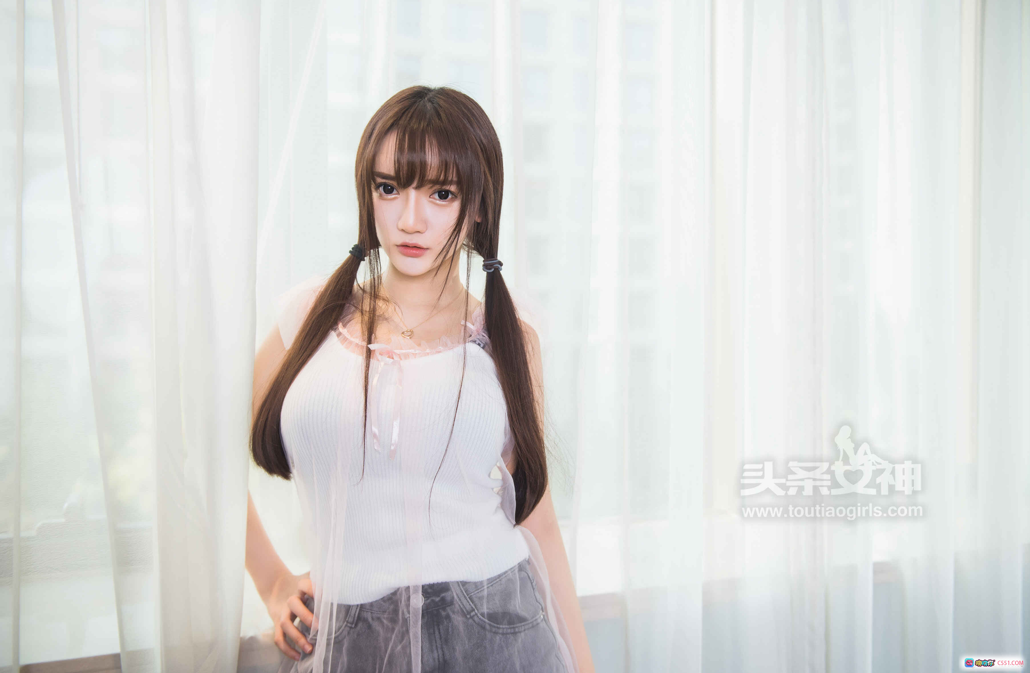 图片[8] - 小如镜窗边写真 | 白色纱帘少女风 | 丝袜美腿居家摄影 | 头条女神2017精选图集 - 就要吻