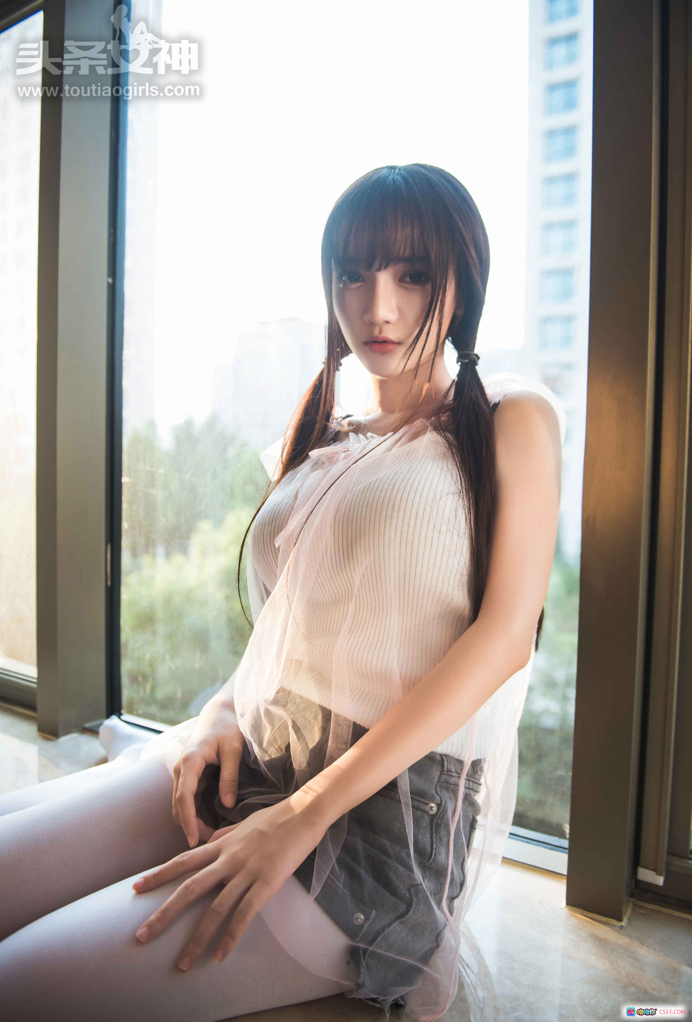 图片[4] - 小如镜窗边写真 | 白色纱帘少女风 | 丝袜美腿居家摄影 | 头条女神2017精选图集 - 就要吻