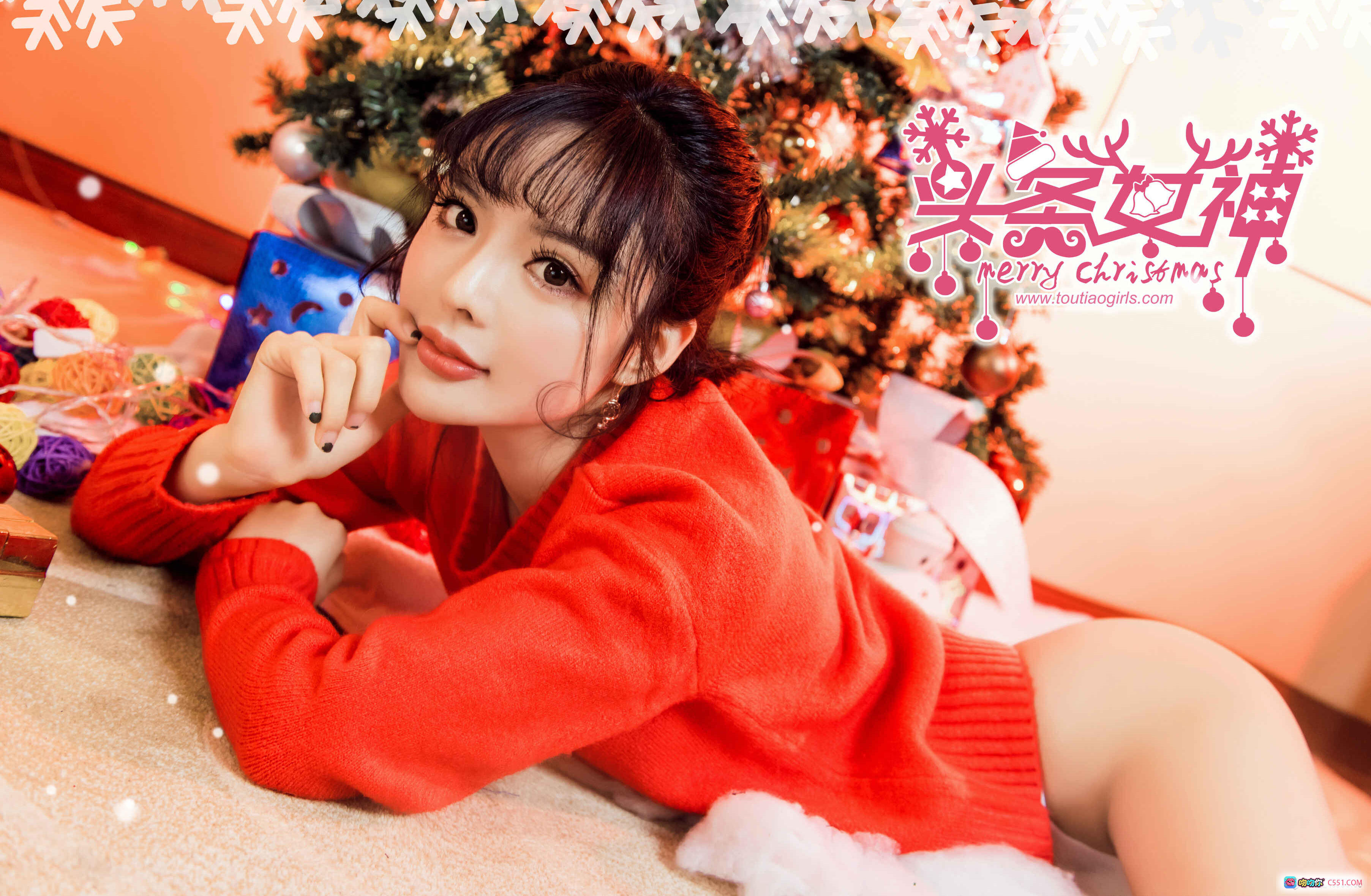 图片[10] - 周熙妍白甜2017圣诞写真｜红色毛衣+性感内衣+圣诞树背景｜头条女神圣诞特辑 - 就要吻
