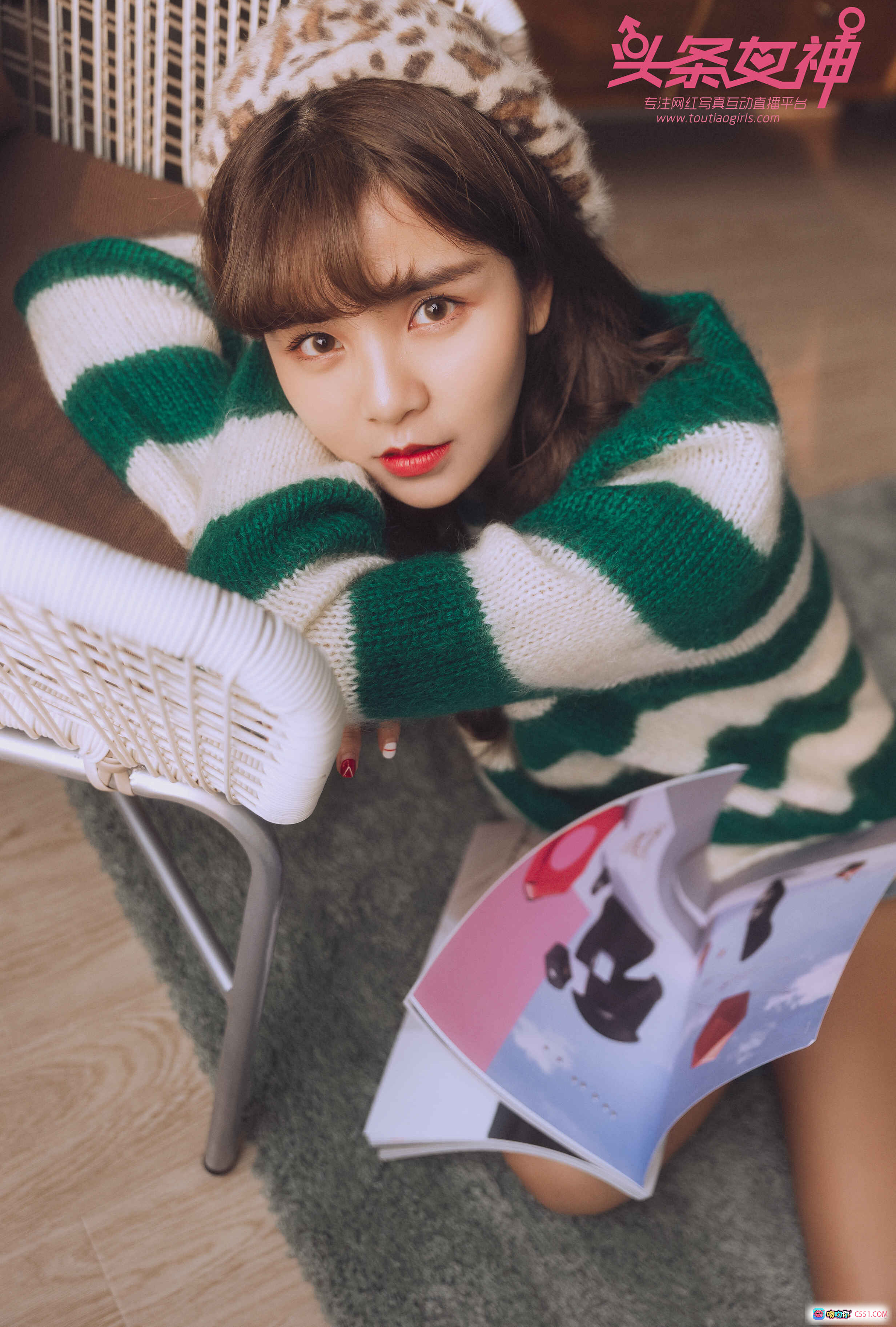 图片[2] - 头条女神扬清新居家写真 | 白色浴袍少女洗衣机旁甜美凝视 | 2018年1月22日17P高清图集 - 就要吻