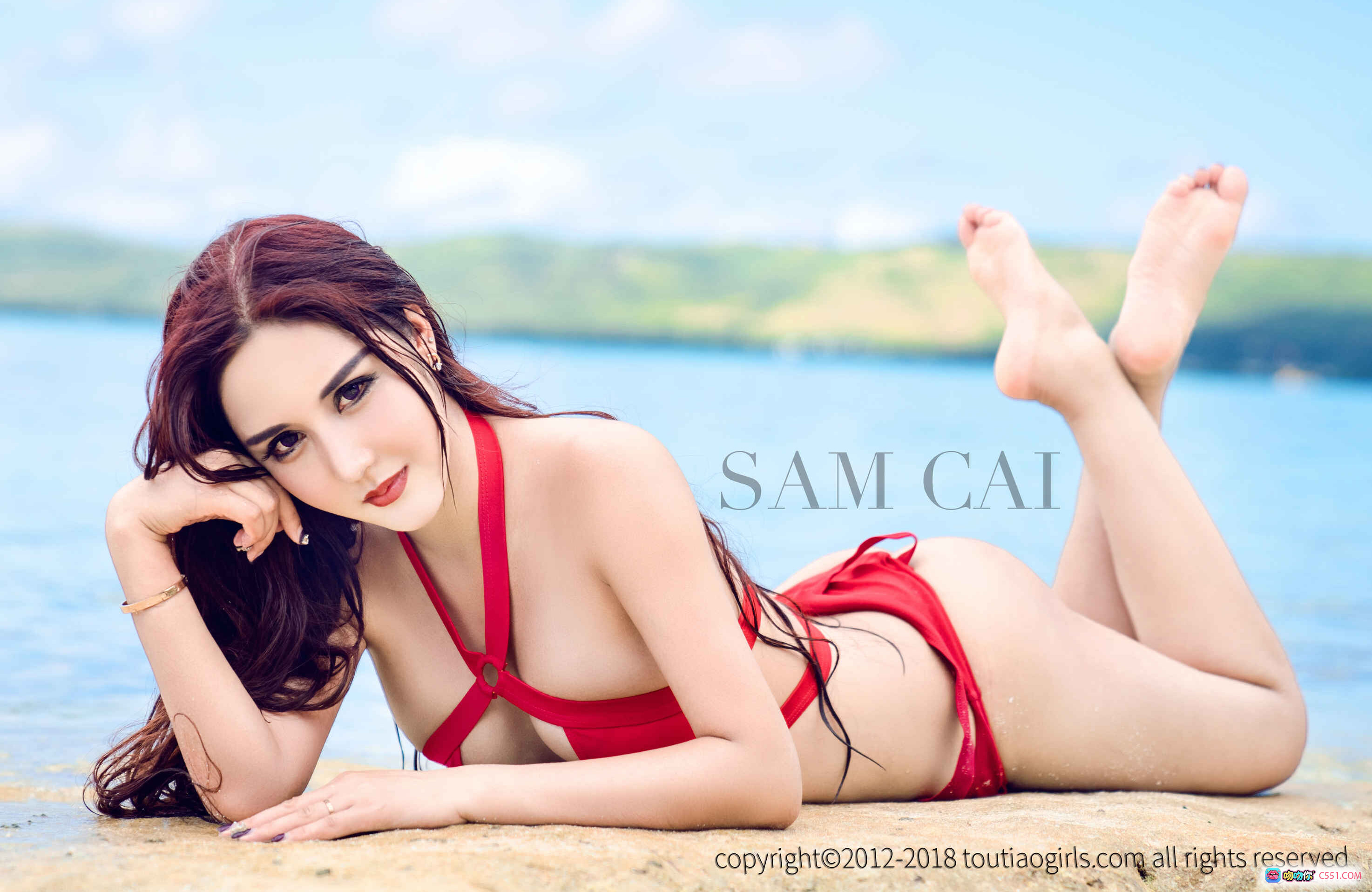 图片[3] - 塞班风情蔡楠写真 | 花纹连体裤街拍 | TouTiao头条女神2018春夏时尚造型 - 就要吻