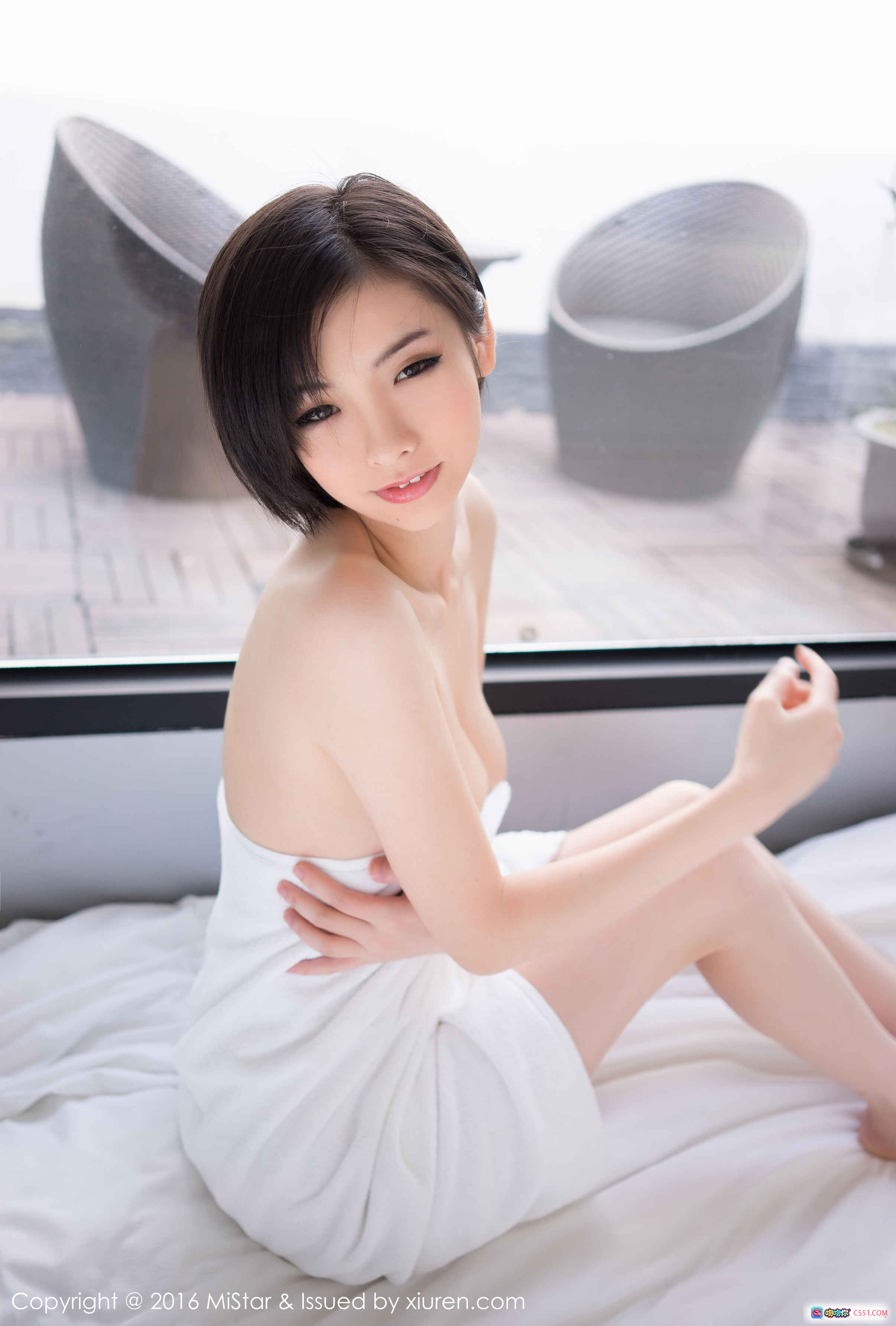 图片[7] - MiStar VOL.077 Jenny佳妮 红色和风浴衣 木质露台写真 优雅短发 美腿性感姿势 2016年4月22日发布 - 就要吻