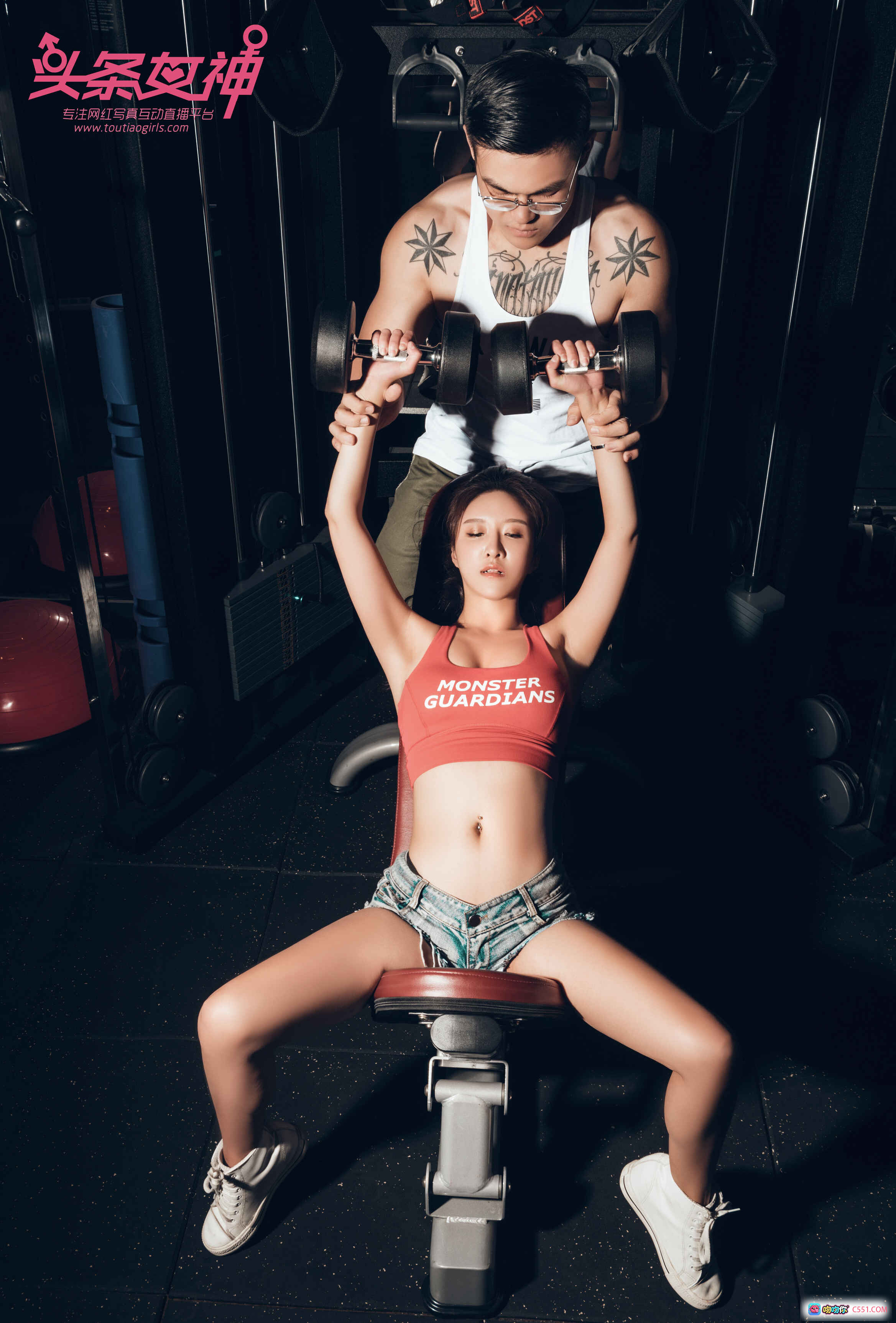 图片[2] - 头条女神Jenny健身房运动写真｜性感健身造型｜力量训练姿势｜时尚运动风｜2018经典图集 - 就要吻