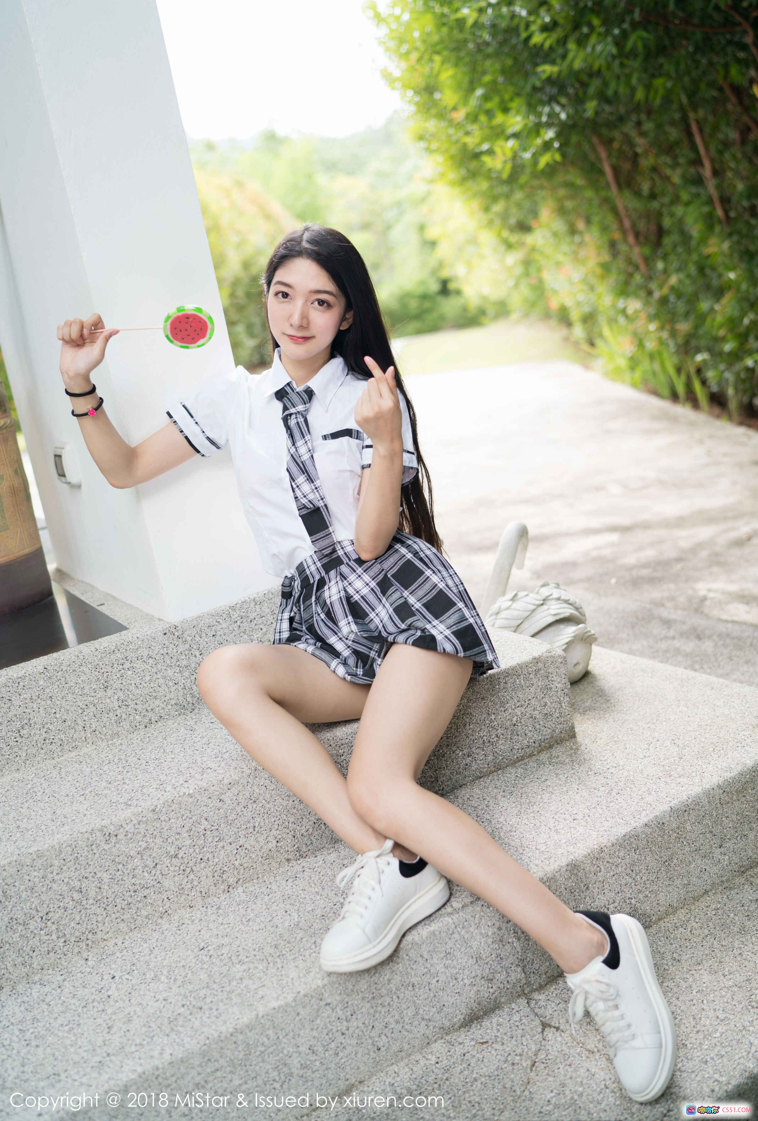 图片[3] - MiStar 2018 VOL.207 小热巴海滩写真 灰色深V背心 白色内裤 沙滩自然光 清新性感美女 热带风情 夏日度假风 无视频纯图 - 就要吻