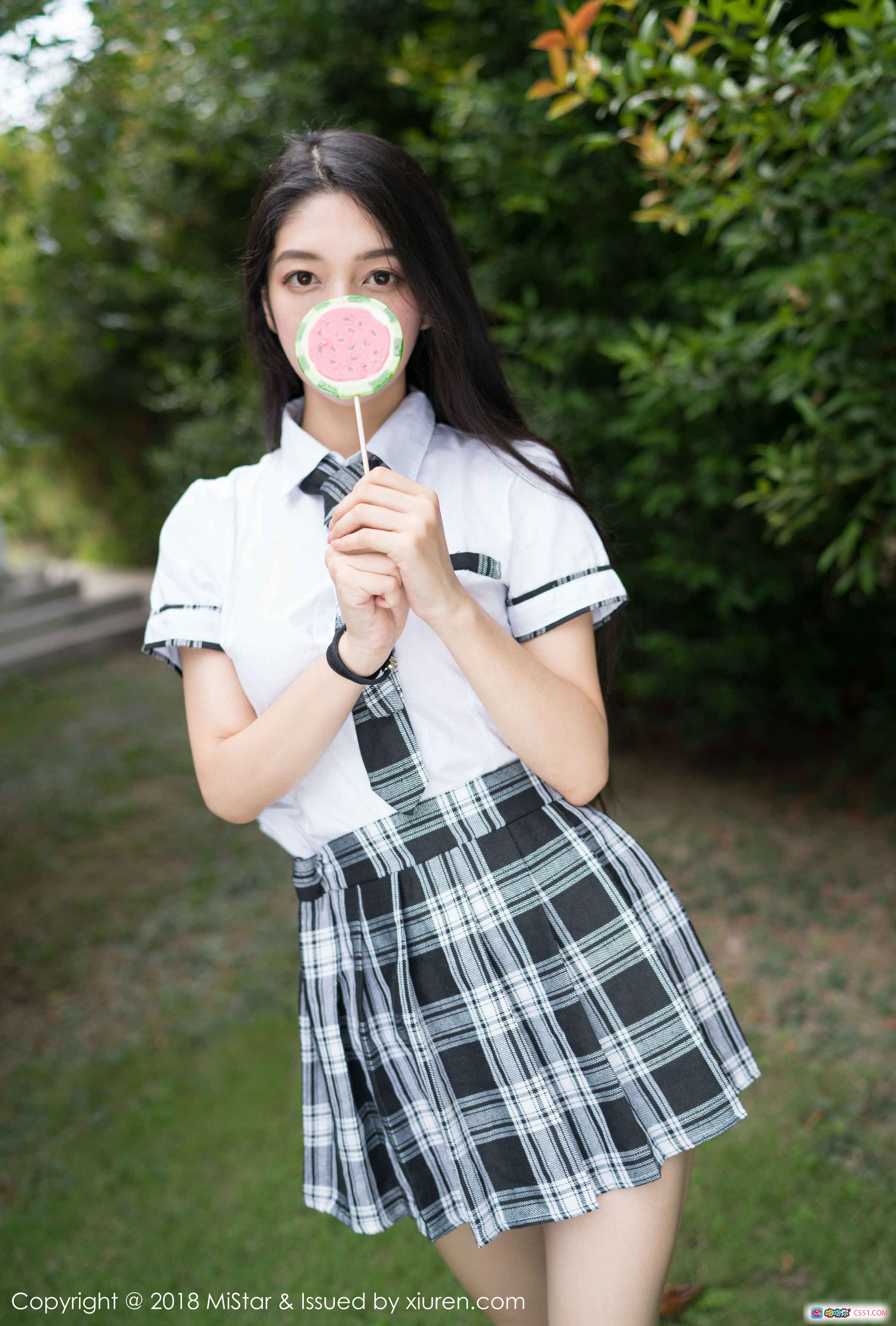 图片[2] - MiStar 2018 VOL.207 小热巴海滩写真 灰色深V背心 白色内裤 沙滩自然光 清新性感美女 热带风情 夏日度假风 无视频纯图 - 就要吻