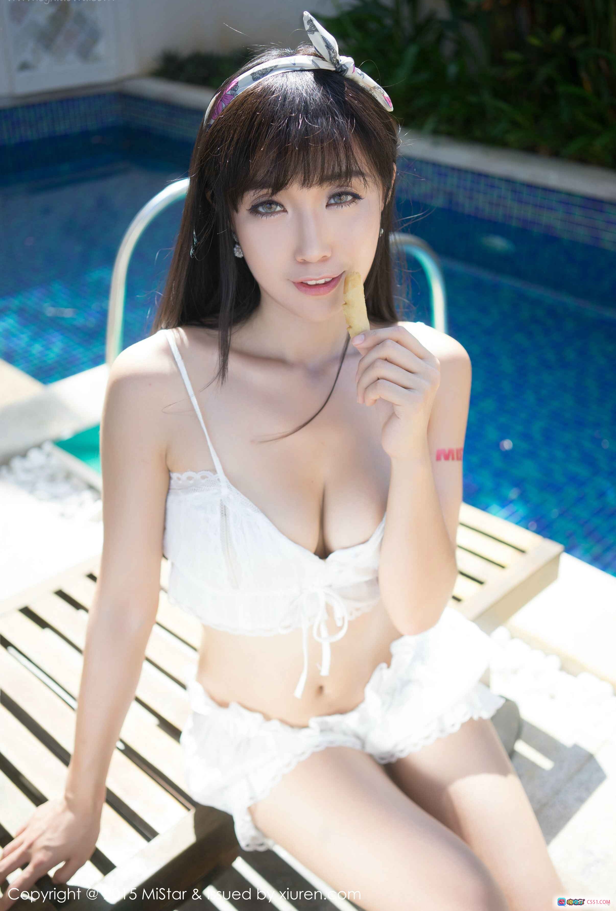 图片[6] - Ashely丽丽蓝白格子女仆装性感写真 – 优雅茶杯姿势室内私房美图 – MiStar2015 VOL.018高清摄影 - 就要吻