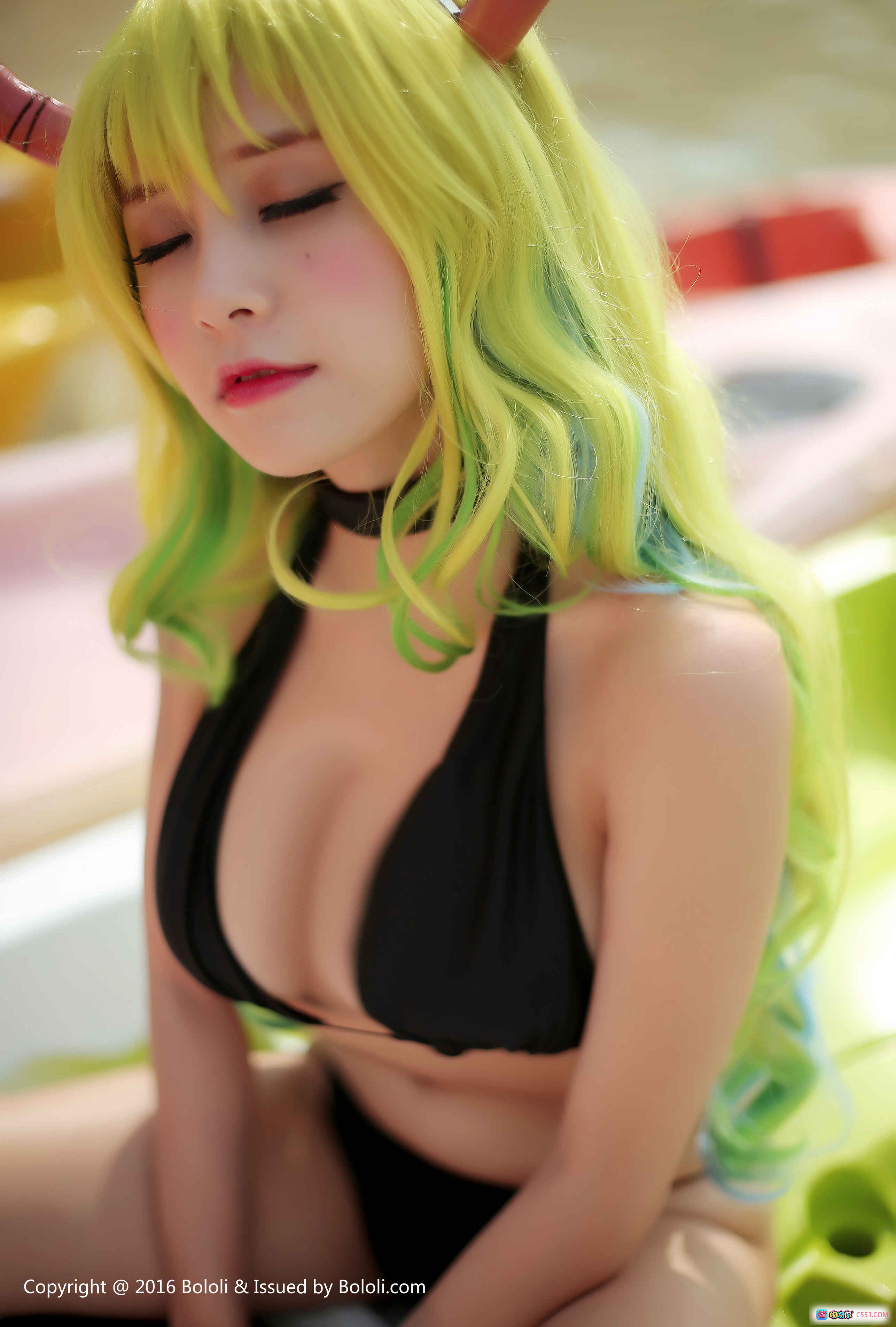 图片[7] - 柳侑绮夏美酱沙滩比基尼cosplay写真 – BoLoli波萝社VOL.052黄绿渐变长发红角造型性感躺拍 - 就要吻