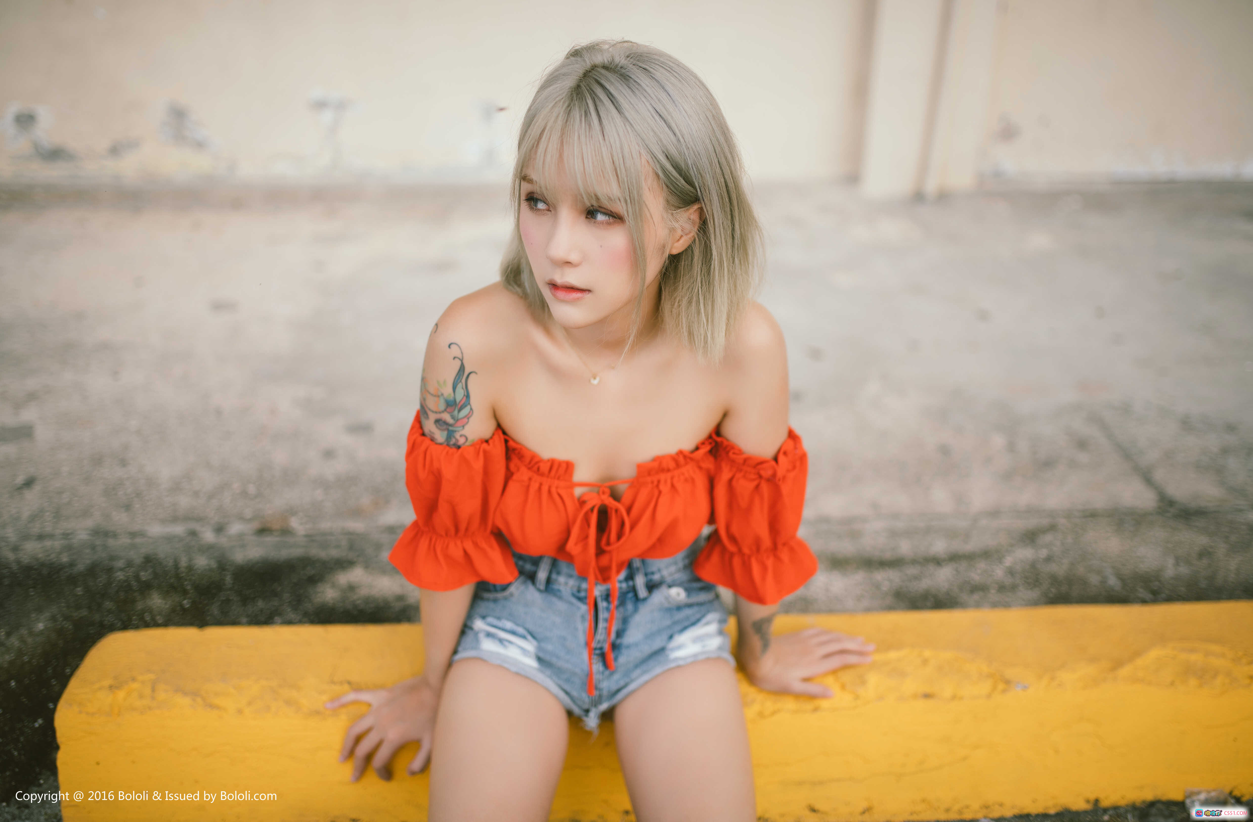 图片[7] - 夏美酱夏日骄阳写真 | BoLoli波萝社VOL.130 | 银发少女橙色露肩上衣牛仔短裤户外拍摄 | 41P高清图集 - 就要吻