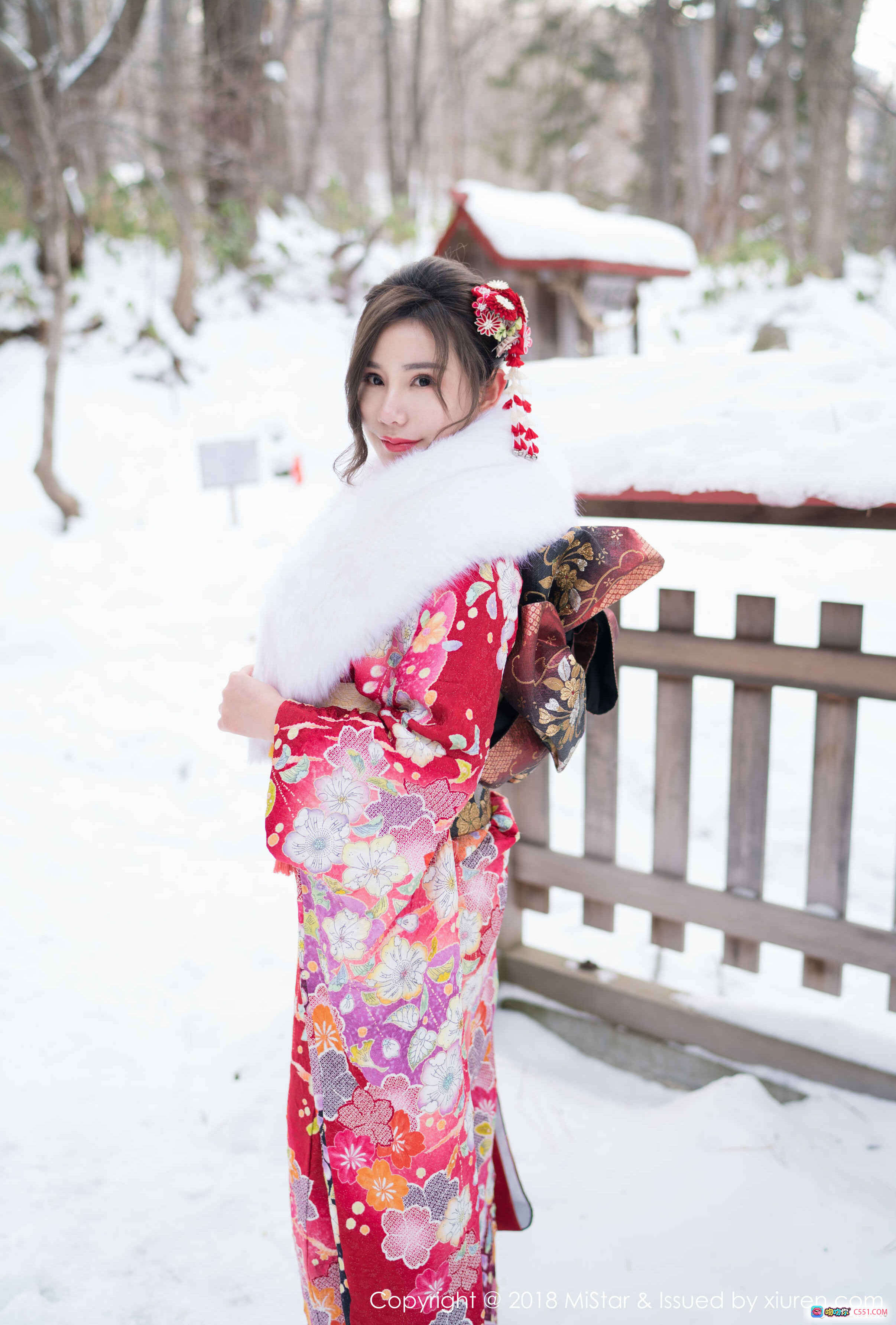 图片[5] - 雪景神社和服写真 | 红色樱花振袖 | 日式传统服饰 | 冬季户外拍摄 | 手持团扇写真 | MiStar 2018 Vol.228 小奶昔Kyra - 就要吻