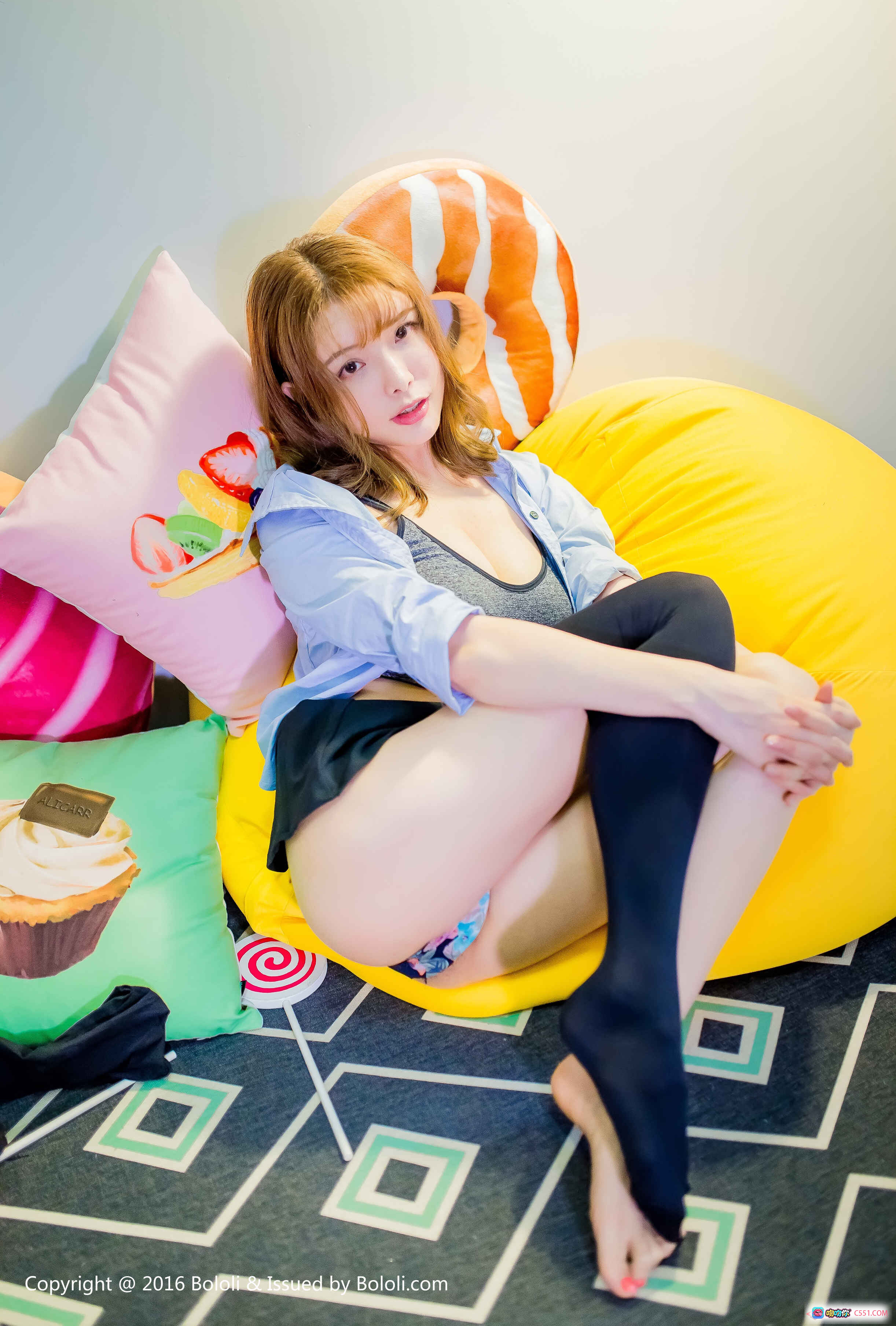 图片[3] - 夏小秋秋秋性感写真 | BoLoli波萝社VOL.069 | 甜品主题抱枕美腿黑丝 | 2017年6月15日高清图集 - 就要吻