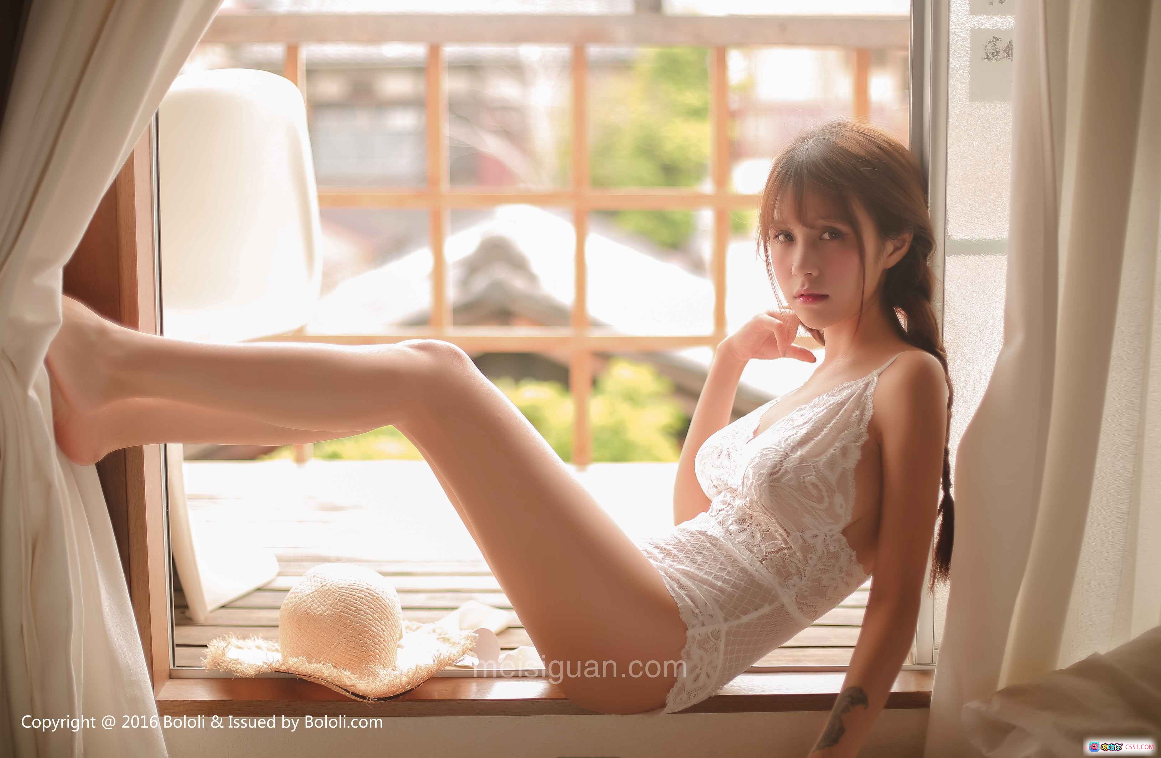 图片[10] - 夏美酱户外写真 | 草帽白裙少女 | 纹身美腿自然风 | BoLoli波萝社VOL.101清新私房照 - 就要吻