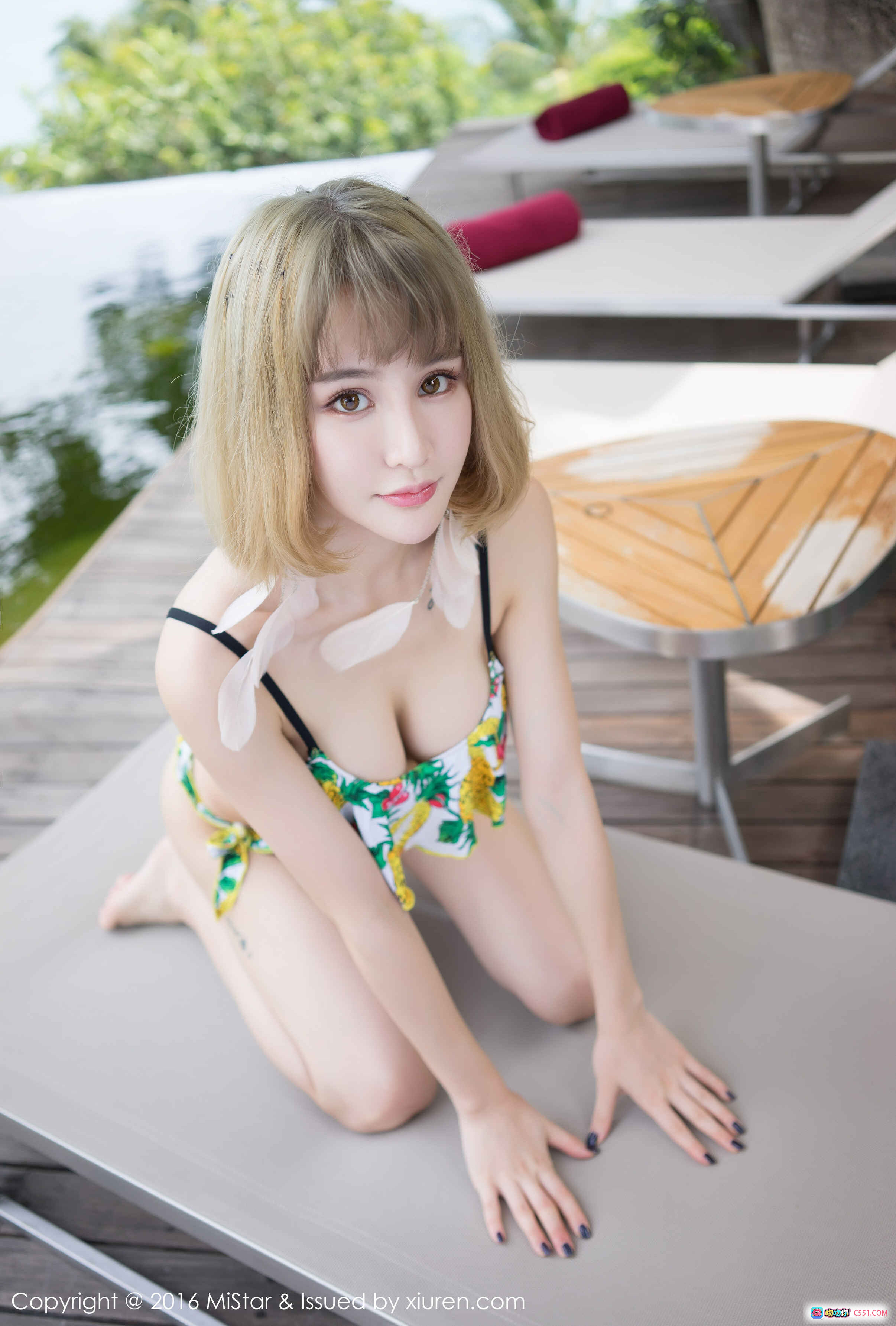 图片[7] - Cheryl青树热带风情比基尼写真 | 菠萝印花泳装 | 木质平台自然背景 | MiStar2016高清美图 - 就要吻