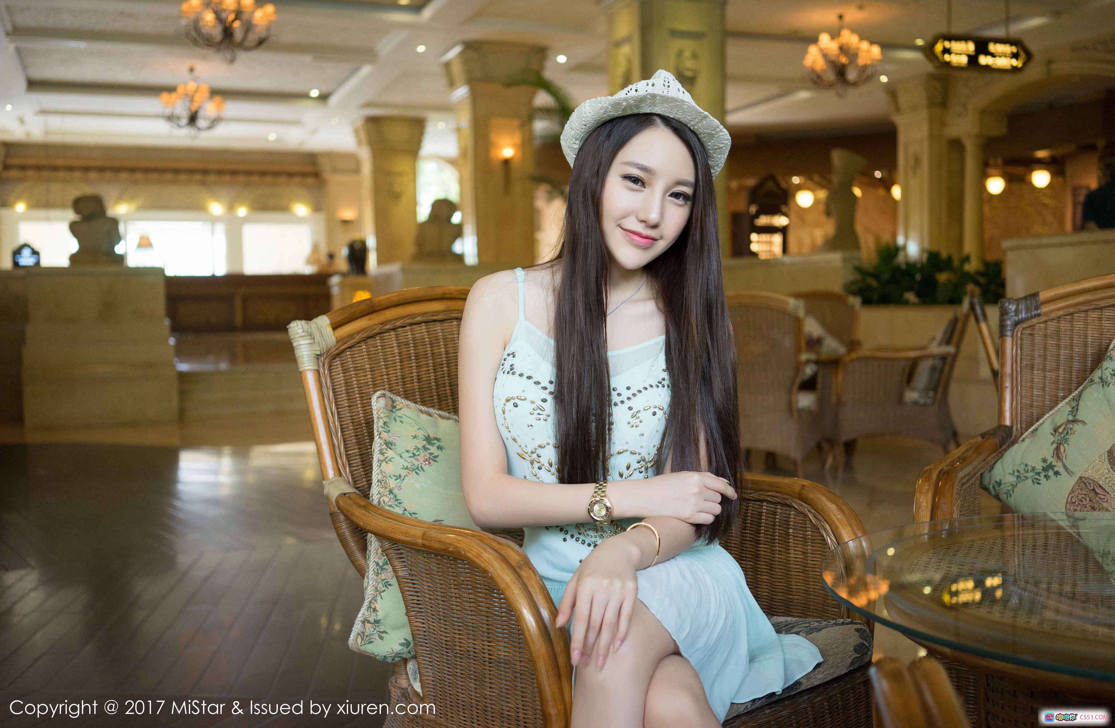刘奕宁Lynn优雅写真 | MiStar2017 Vol.173 | 浅蓝吊带裙+草帽少女风 | 高清室内复古风摄影 - 就要吻