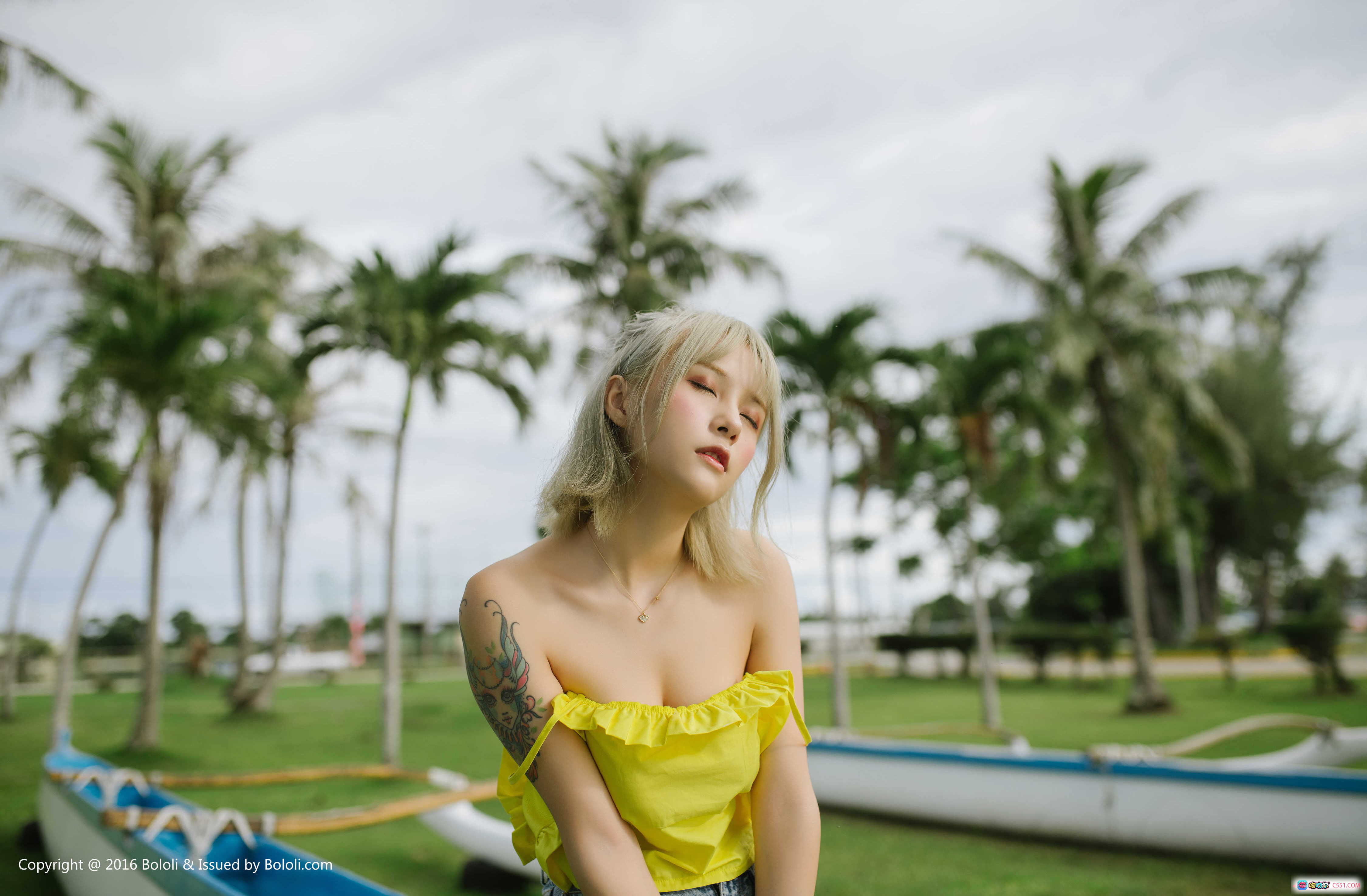 图片[6] - 夏美酱户外草地写真 | 黄色露脐上衣+破洞牛仔短裤 | 粉色滑梯摆拍 | BoLoli波萝社VOL.127高清图集 - 就要吻