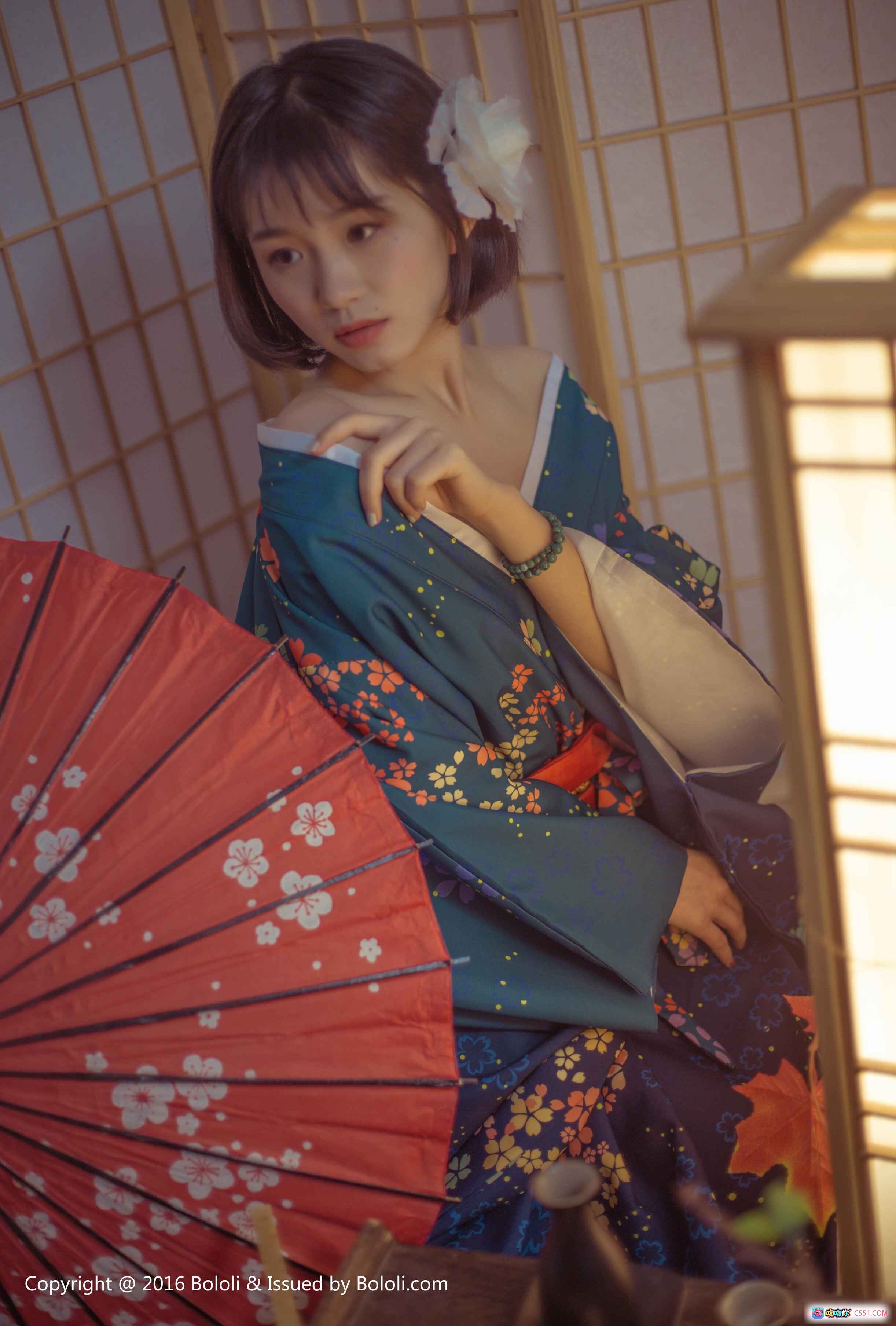 图片[9] - 日系和风少女写真 | 蓝色樱花浴衣 | 白花发饰 | 手持狐狸面具 | 传统日式屏风背景 | BoLoli波萝社2018年1月16日VOL.132 - 就要吻