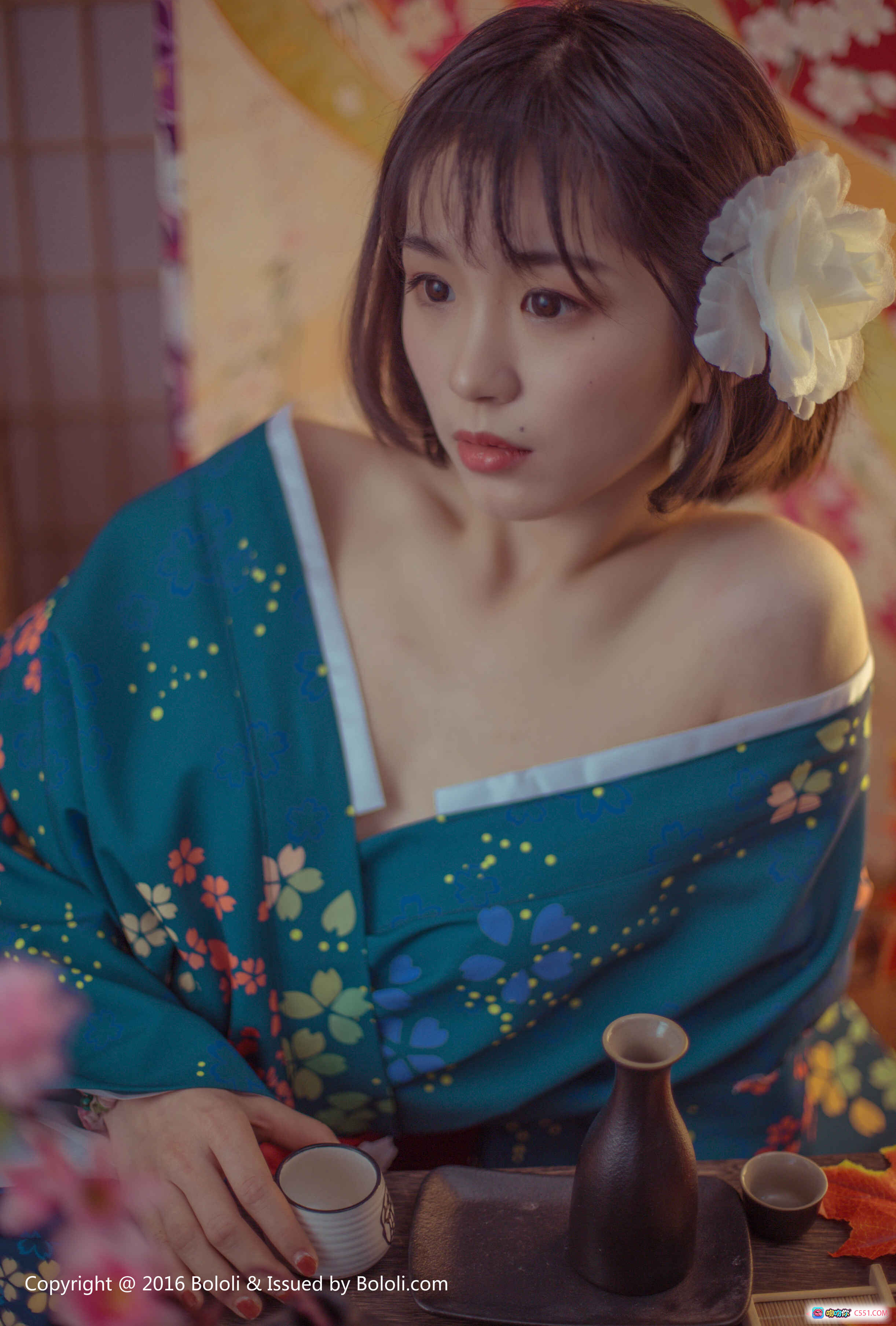 图片[4] - 日系和风少女写真 | 蓝色樱花浴衣 | 白花发饰 | 手持狐狸面具 | 传统日式屏风背景 | BoLoli波萝社2018年1月16日VOL.132 - 就要吻