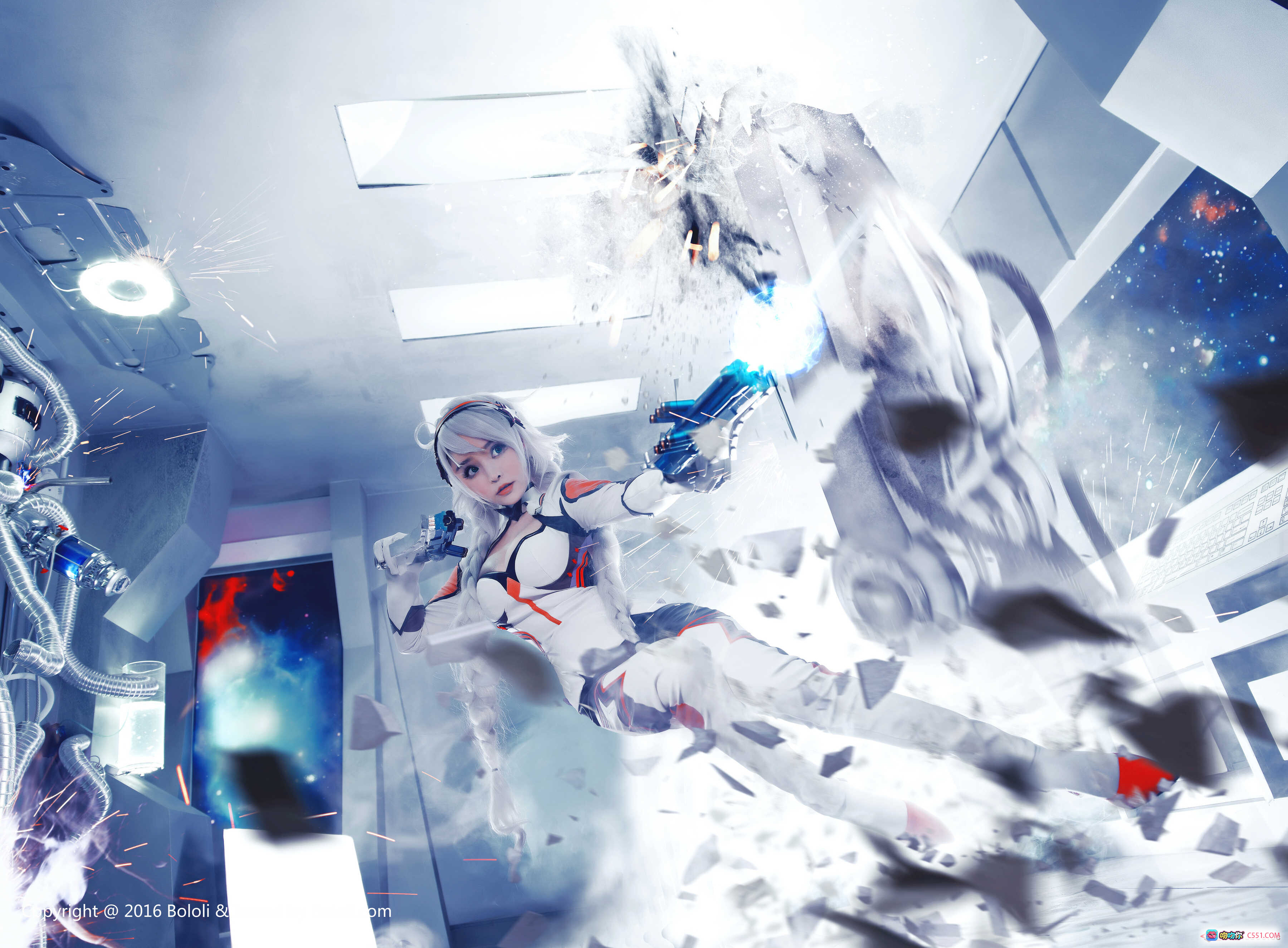 图片[6] - 柳侑绮Cosplay白发女战士持蓝枪写真 – BoLoli波萝社VOL.111精致制服性感造型 - 就要吻