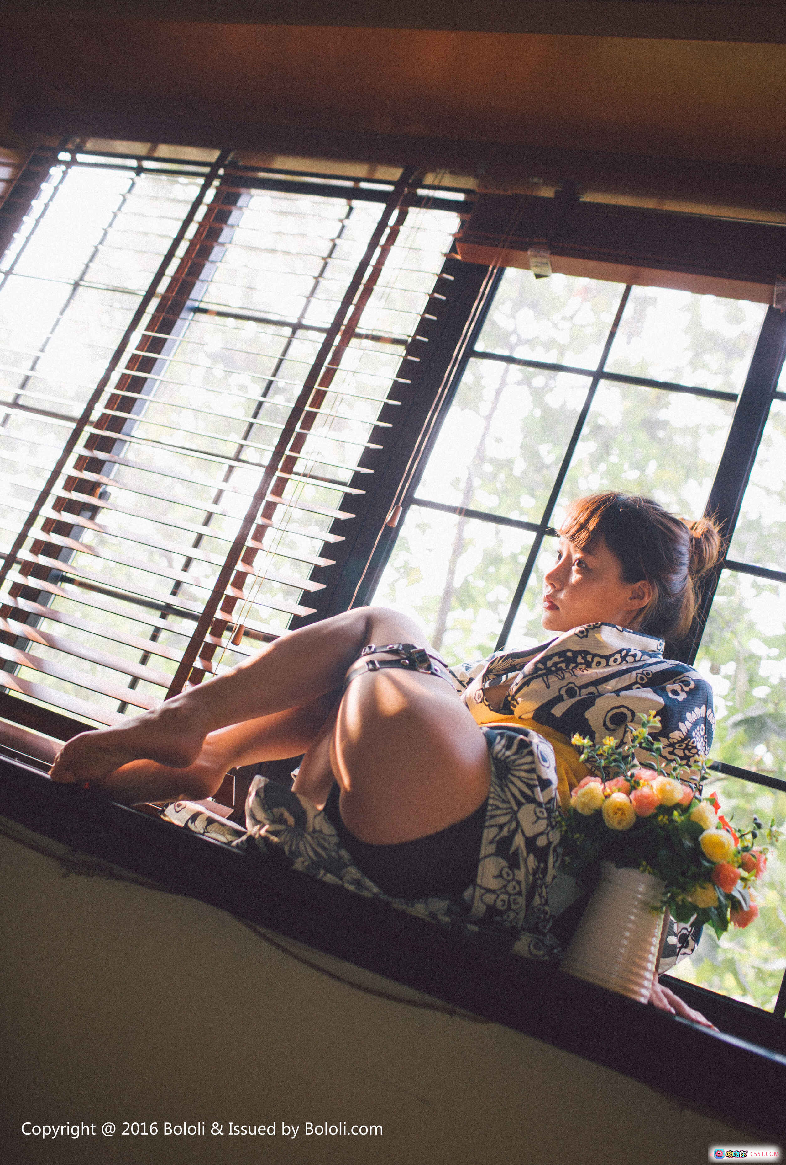 图片[6] - 柳侑绮日系和风写真 | 木窗百叶光影 | 黑白花纹浴衣美腿特写 | BoLoli波萝社VOL.114精选 - 就要吻